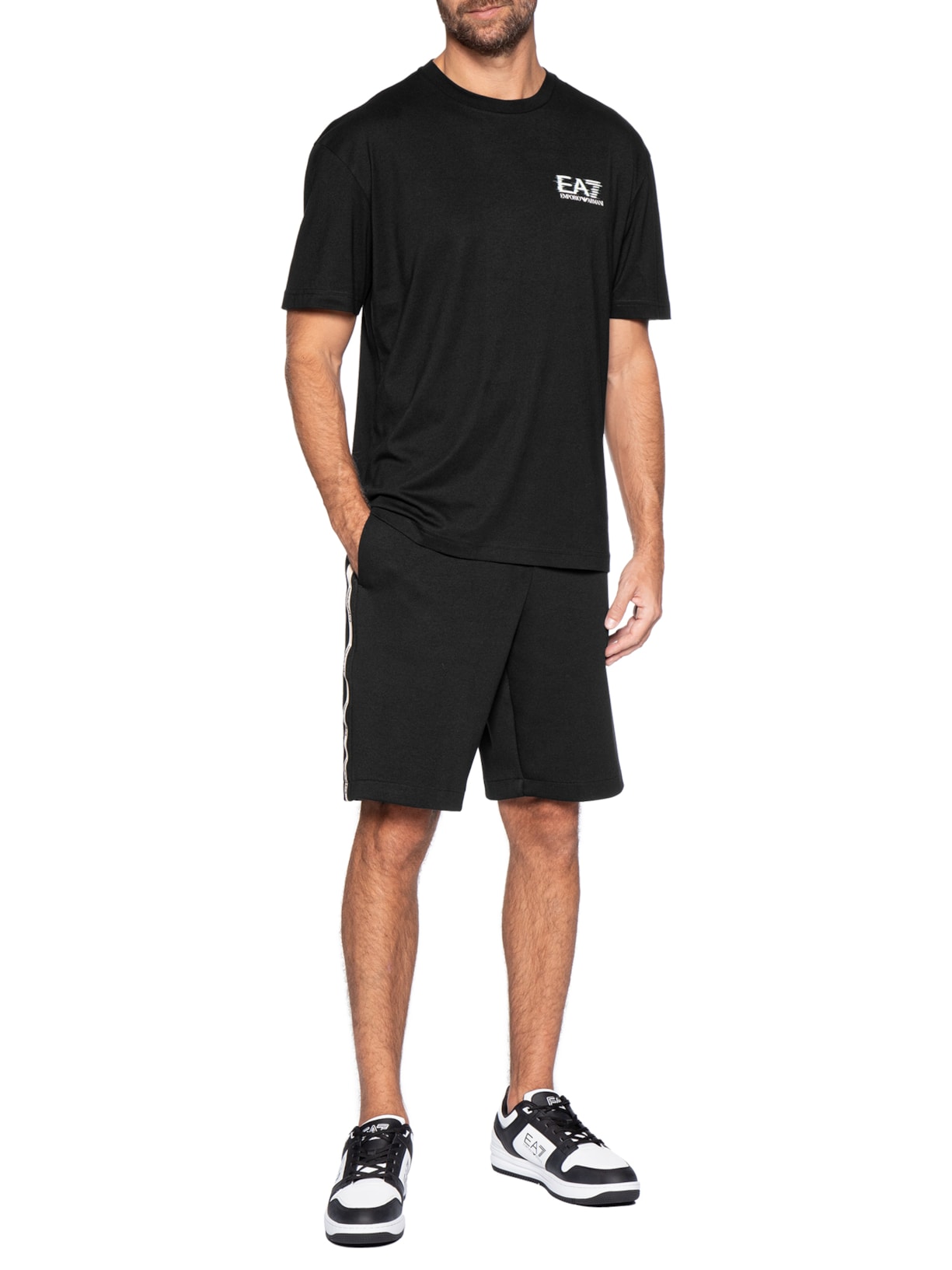 Camiseta Masculina Train Medium Logo Preto Ea7 Emporio Armani