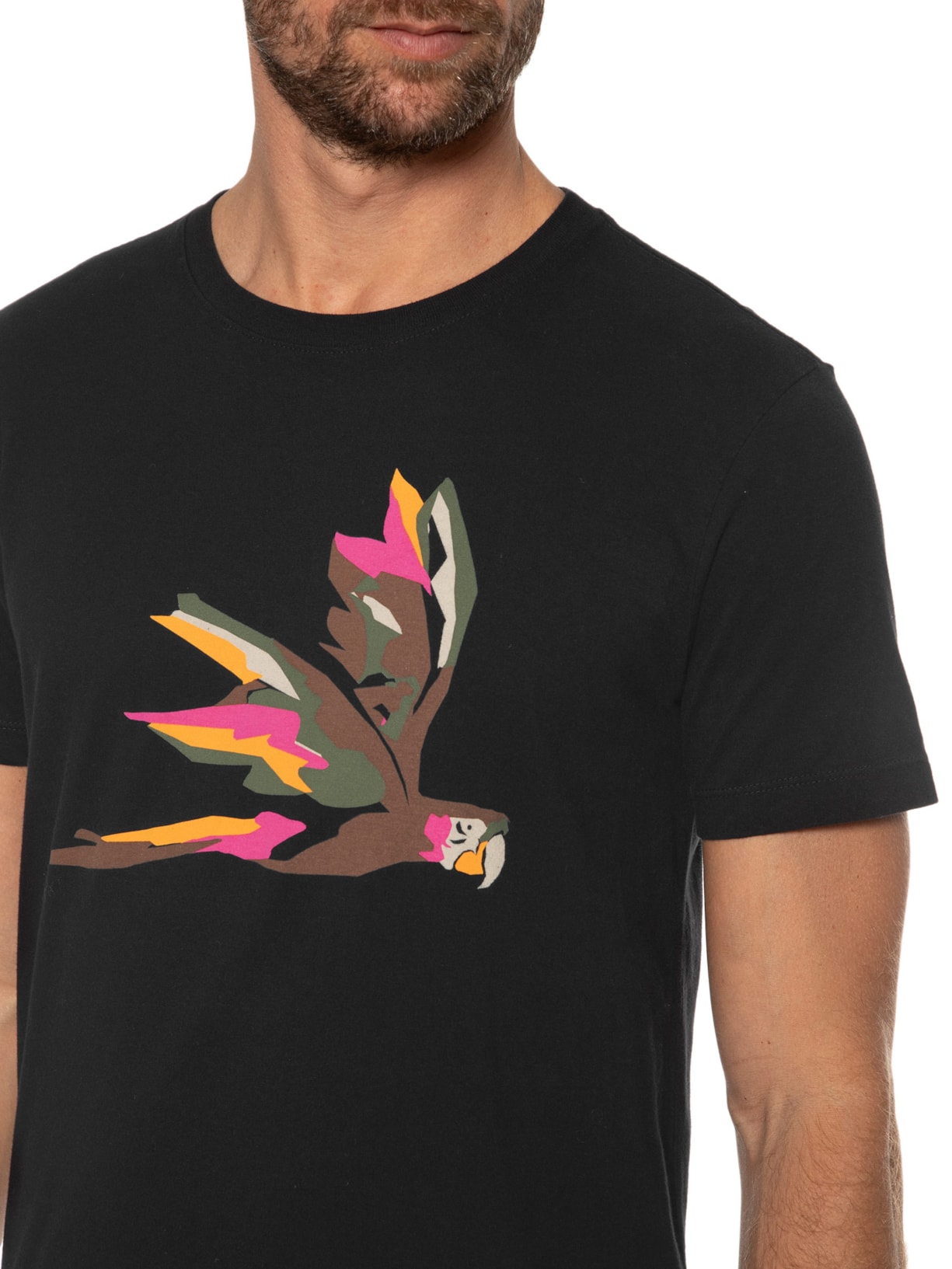 Camiseta Masculina Vintage Arara Recortes Preto Osklen