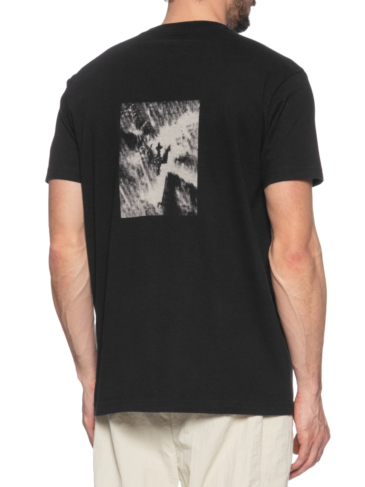 Camiseta Masculina Vintage Tridente Areia Manga Curta Preto Osklen