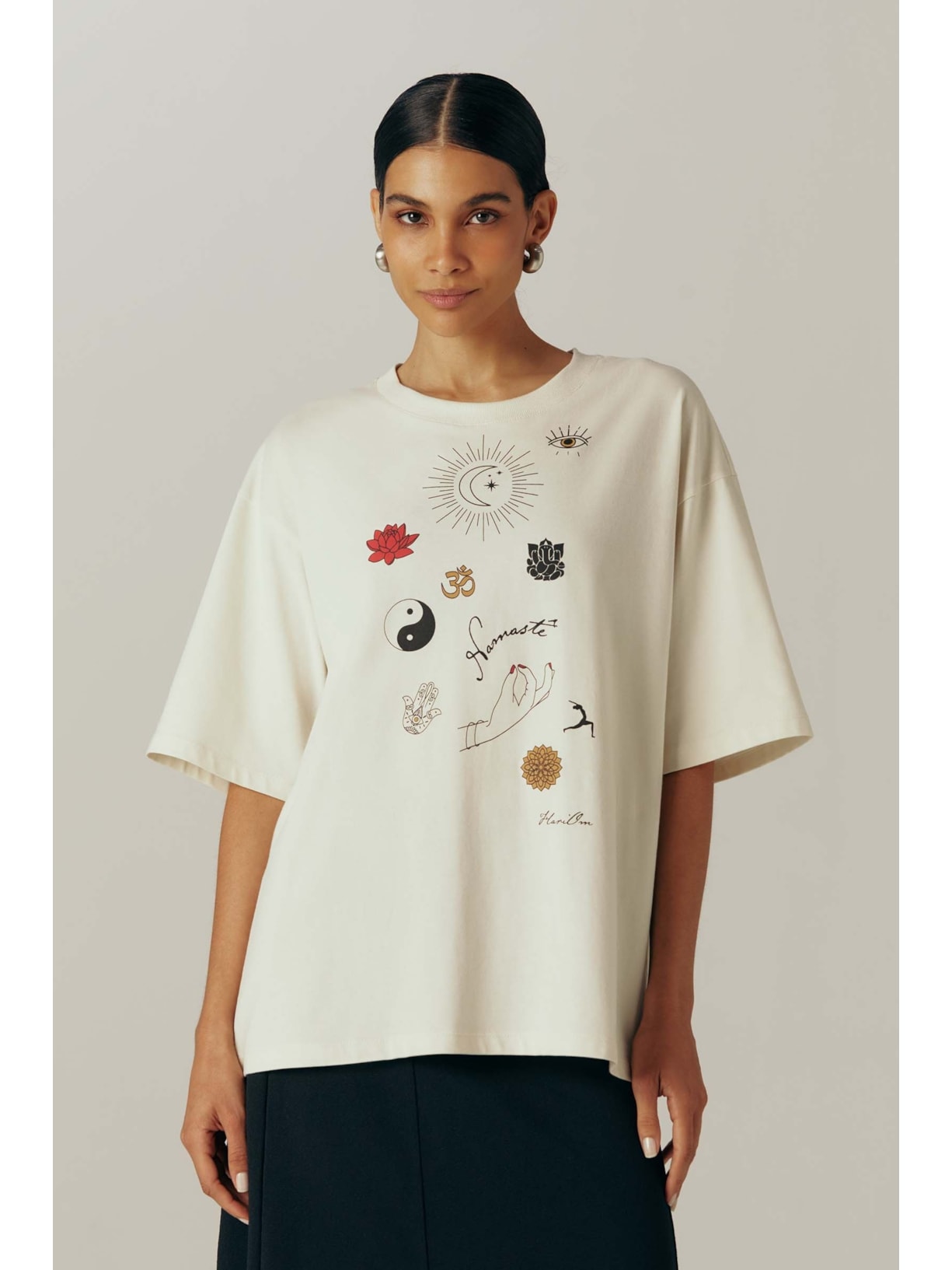 Camiseta Oversized Creme Algodão Symbols Yogini