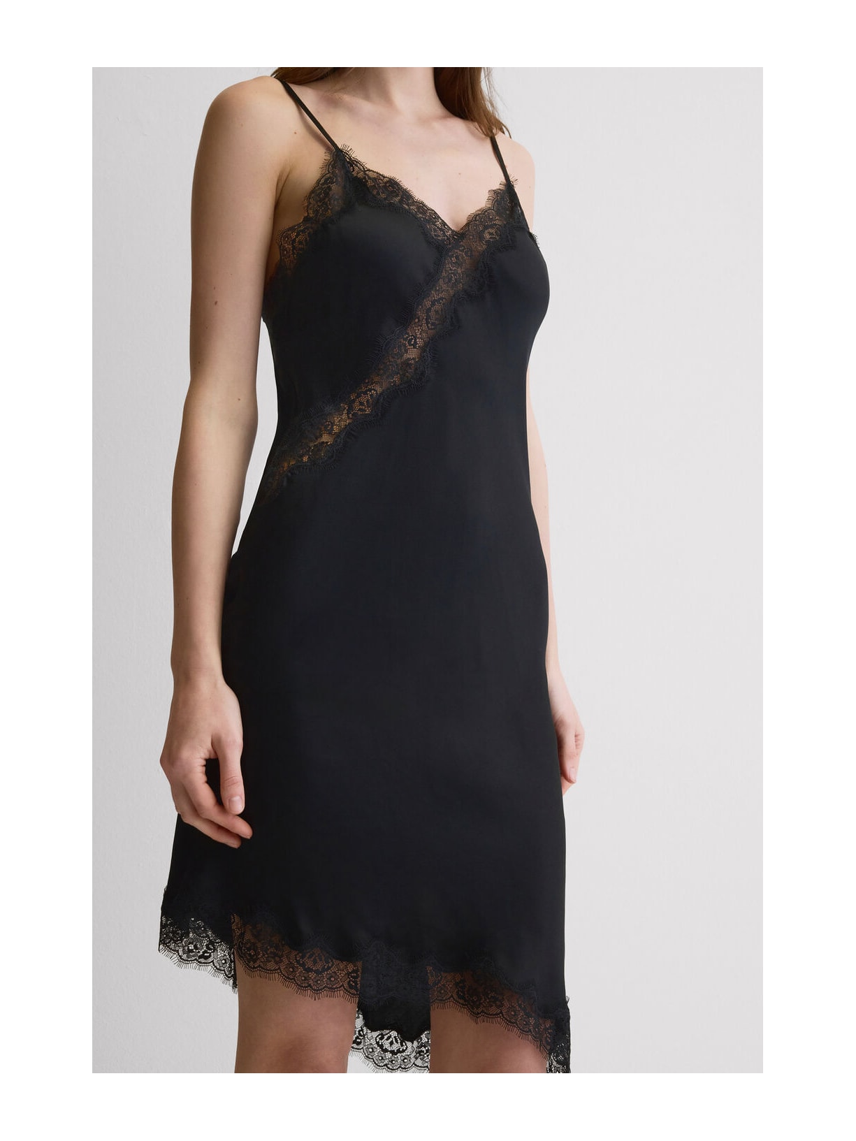 Camisola Assimétrica Em Viscose e Renda Preto Intimissimi