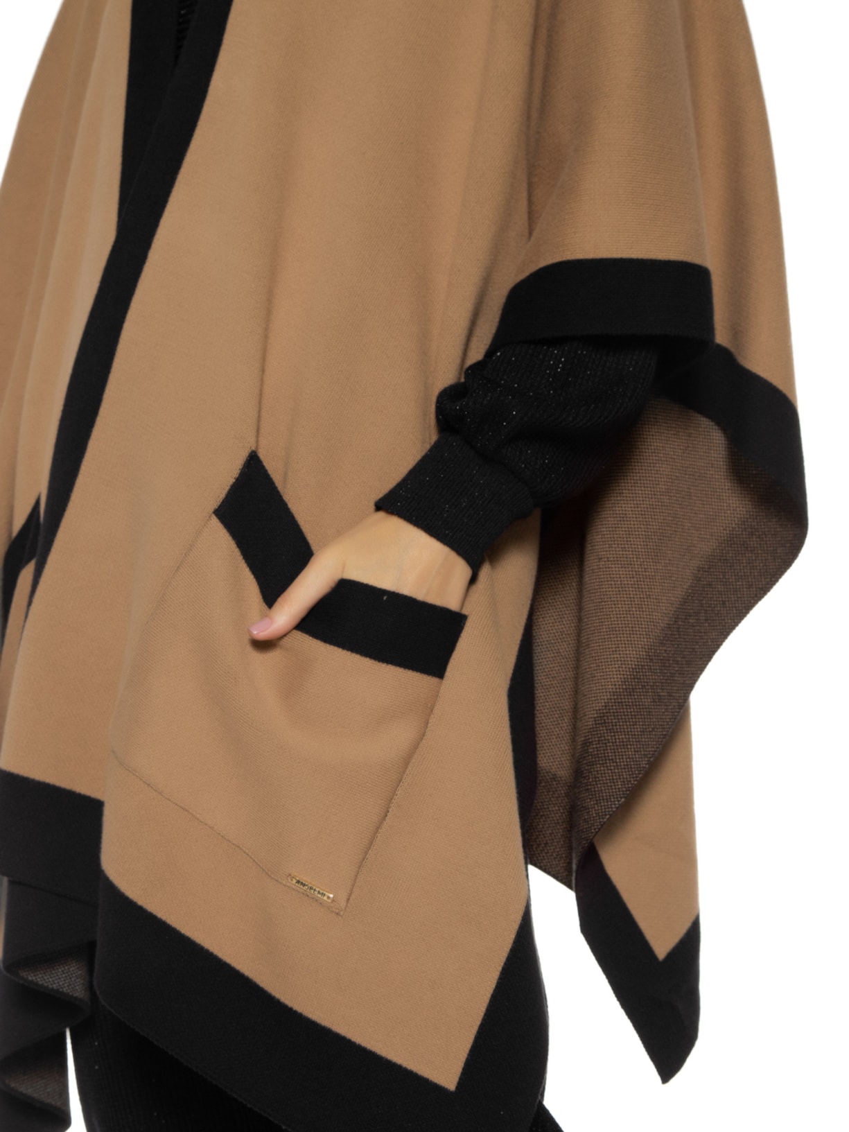 Capa Feminino Tricot Marrom Anselmi