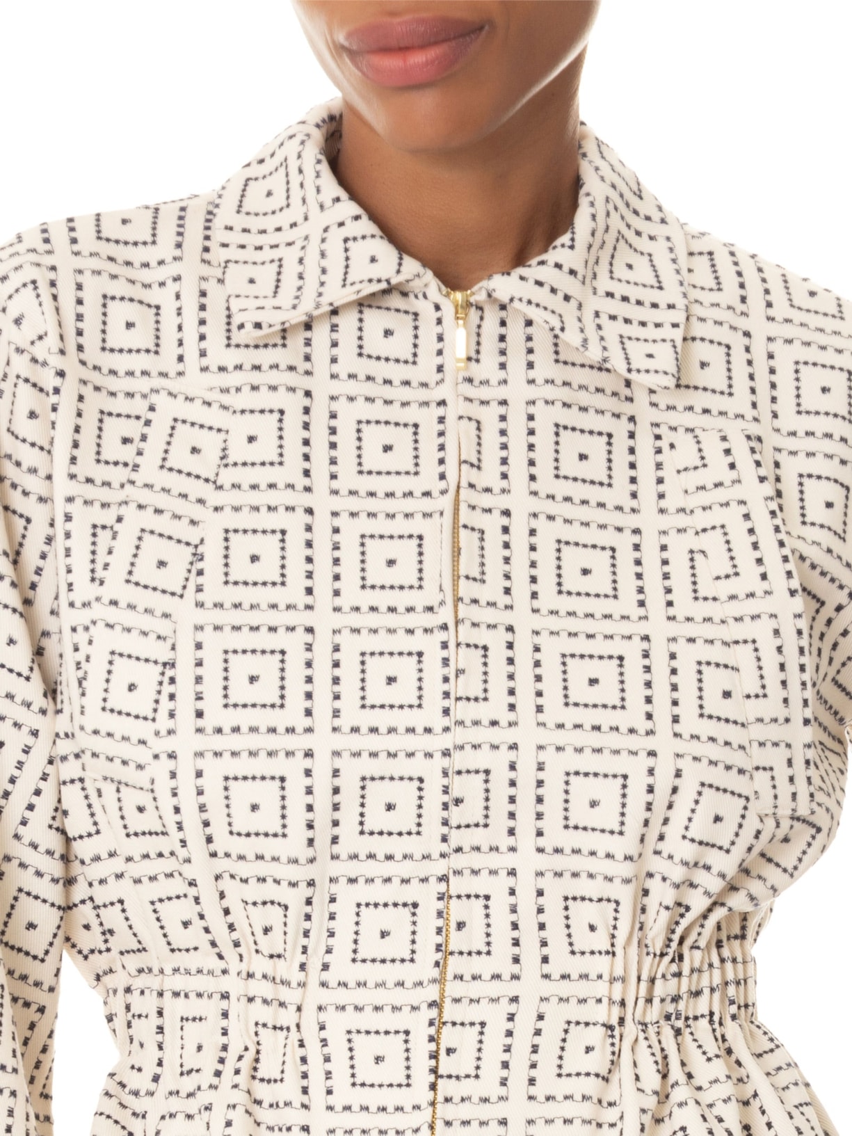 Casaco Feminina Acinturado Com Ombro Deslocados Off White  '2Essential