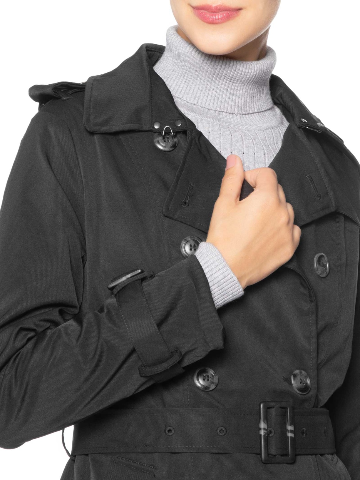 Casaco Feminino Alongado com Cinto Preto Basiq