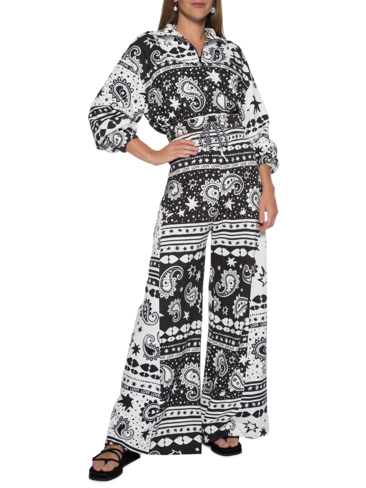 Casaco Moletom Estampa Paisley Love Preto Dress To