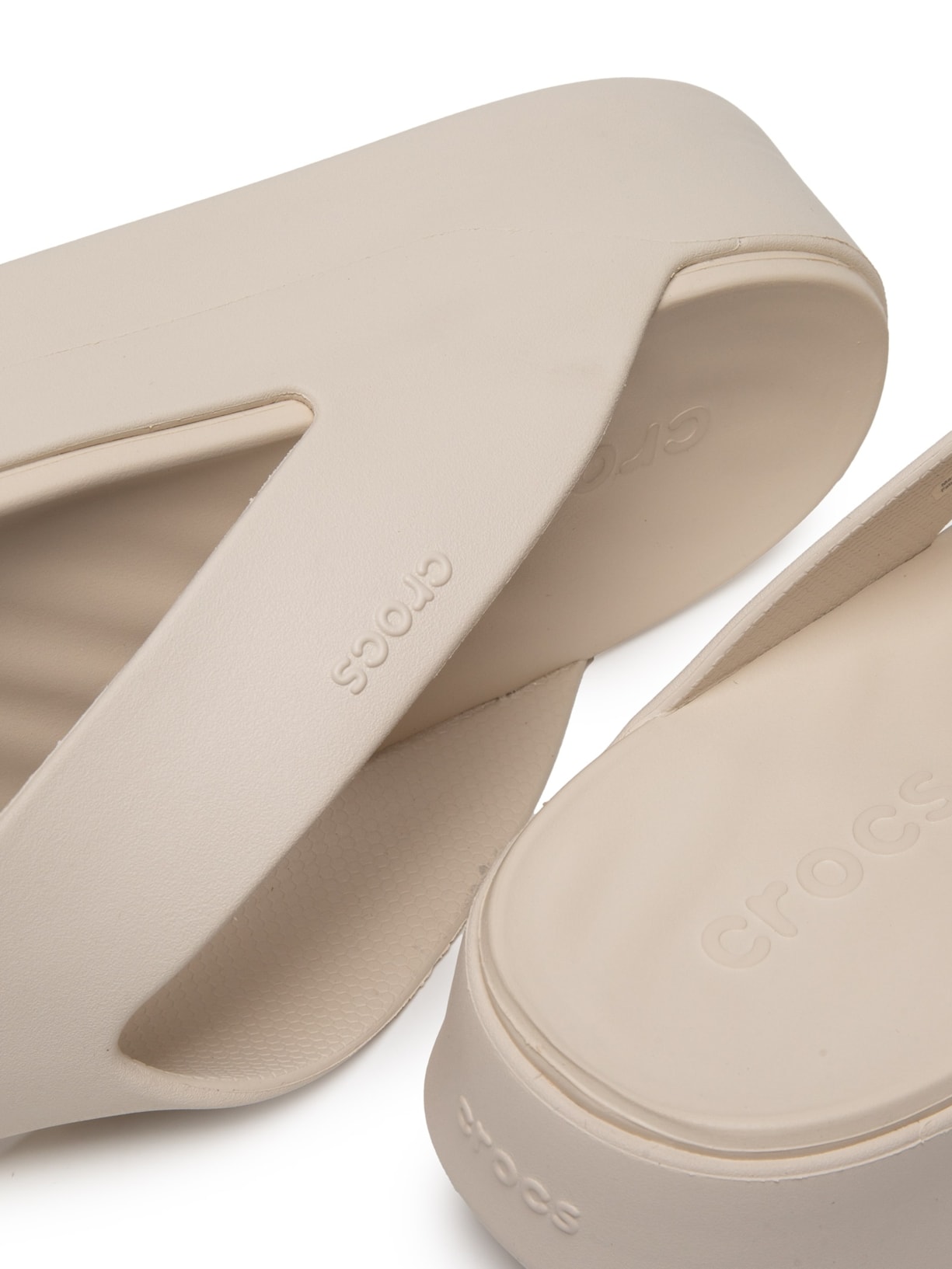 Chinelo Feminino Getaway Platform Flip Bege Crocs