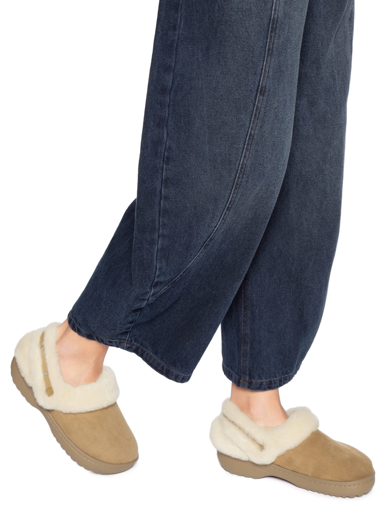 Clog Feminino Unforgettable Vegan Suede – Bege Crocs