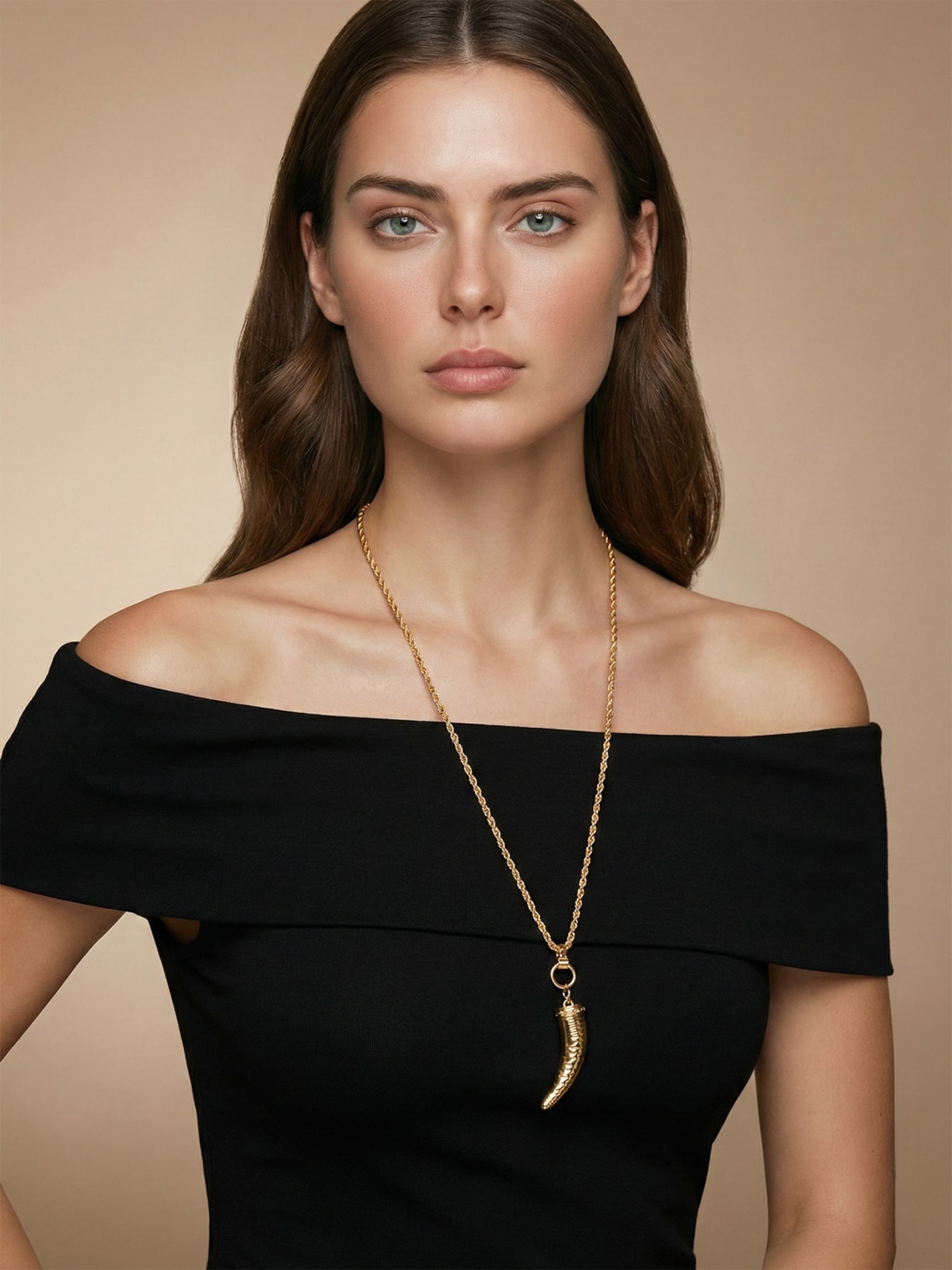 Colar Feminino Dente De Sabre Dourado Market 33