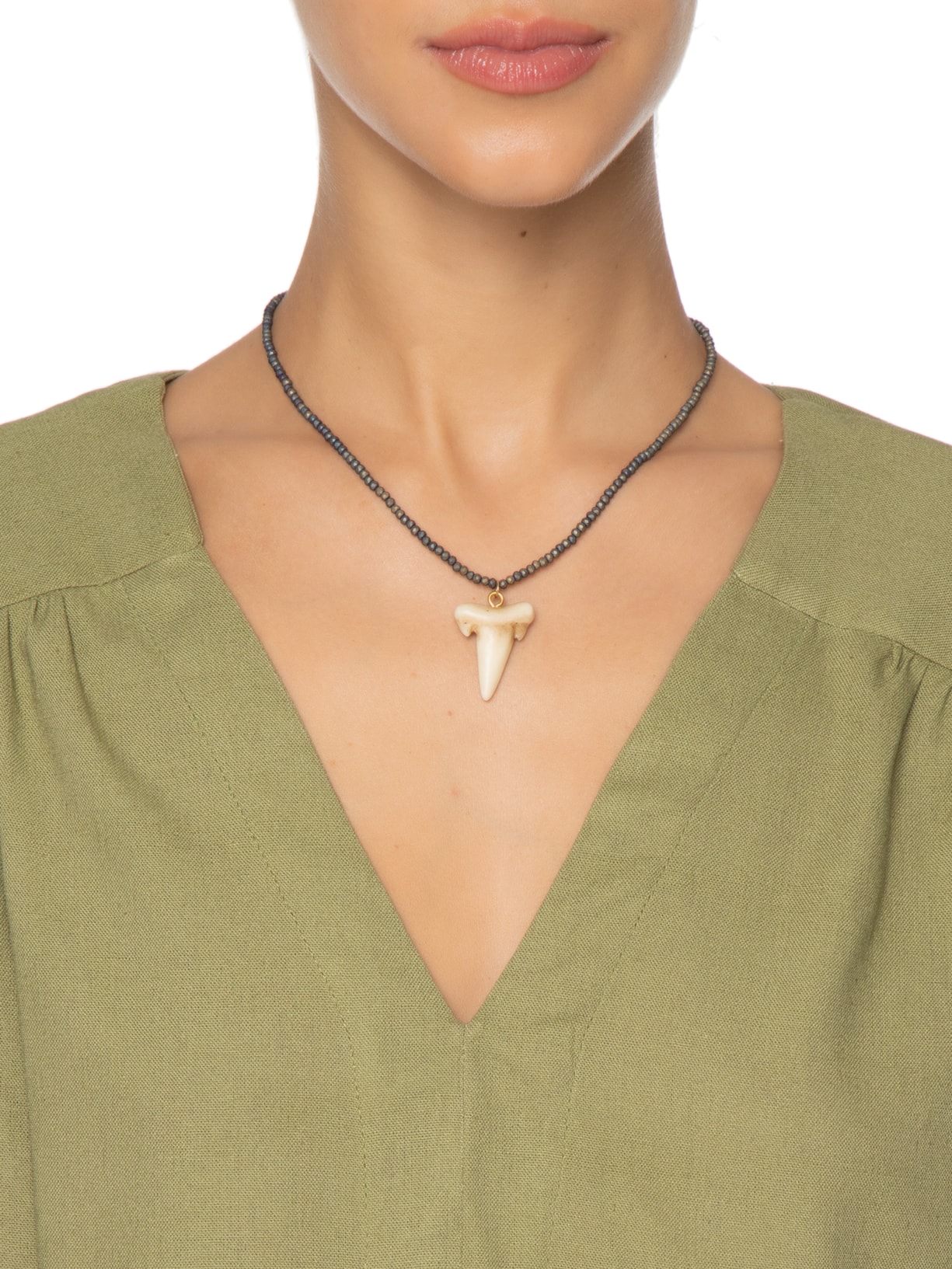 Colar Feminino Dente De Tubarão Off White Lool