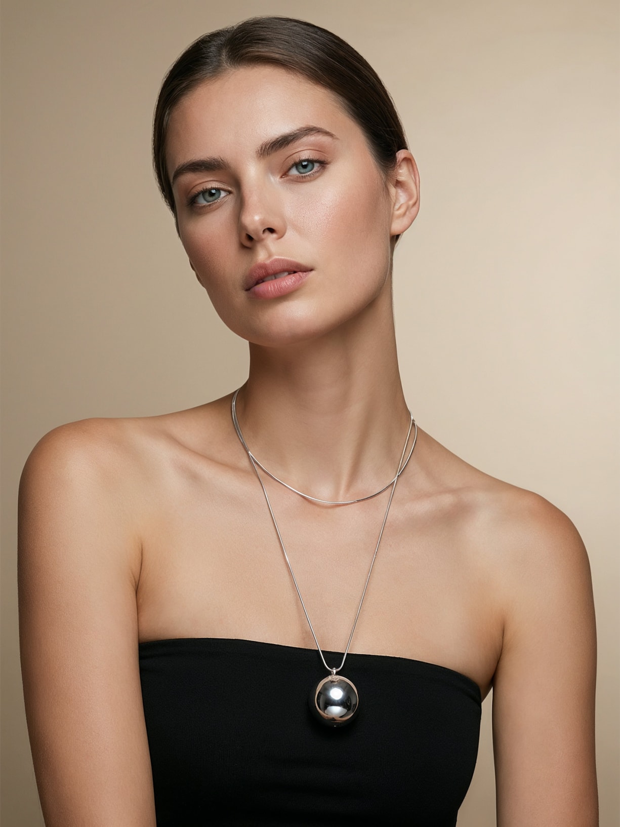 Colar Feminino Naomi Prateado Erre