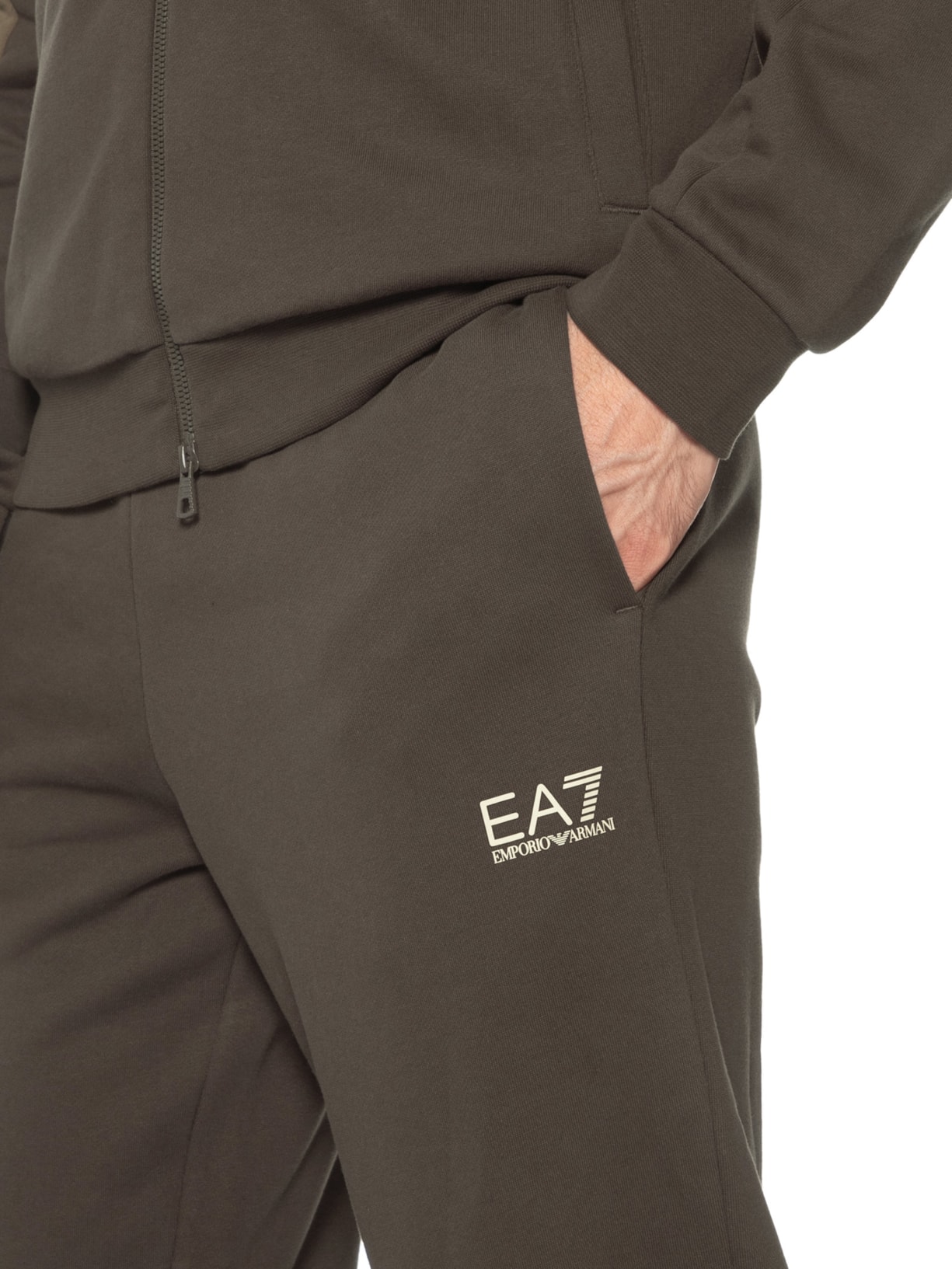 Conjunto Agasalho Masculino Train Athletic Color Block Marrom Ea7 Emporio Armani