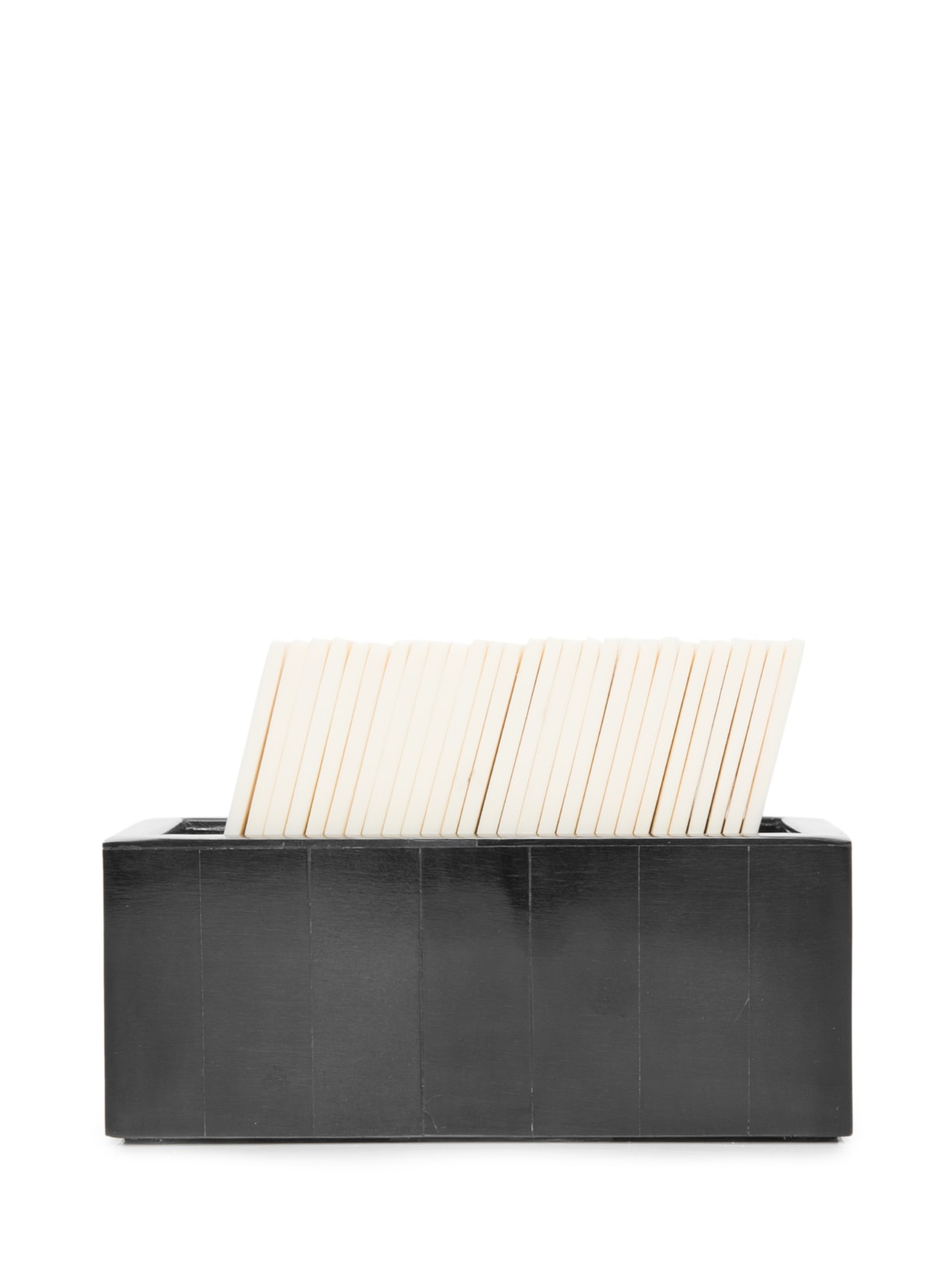 Dominó Aksel Off White Souq