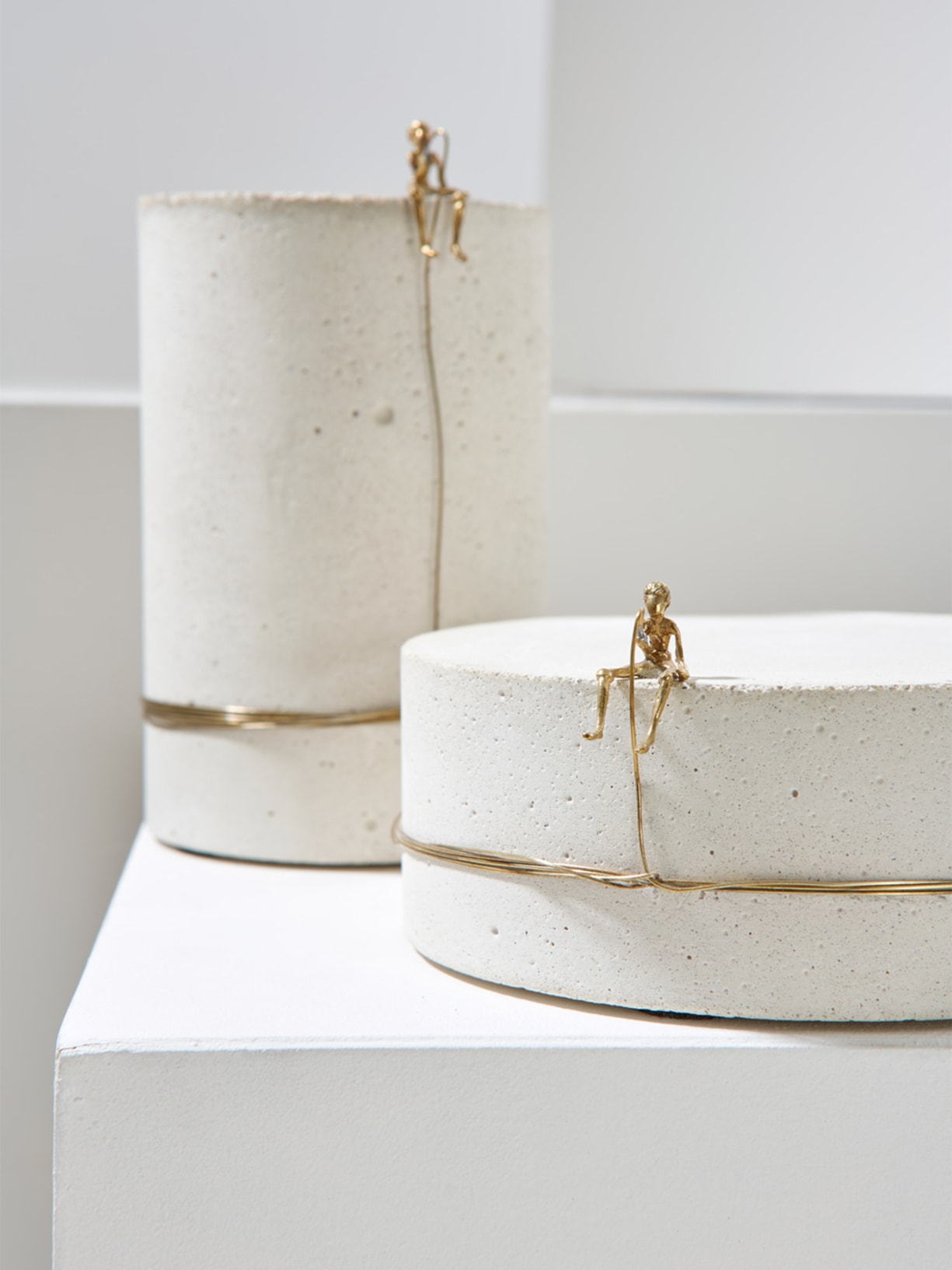 Escultura N5 Série Pescador Dourado Iludi Design