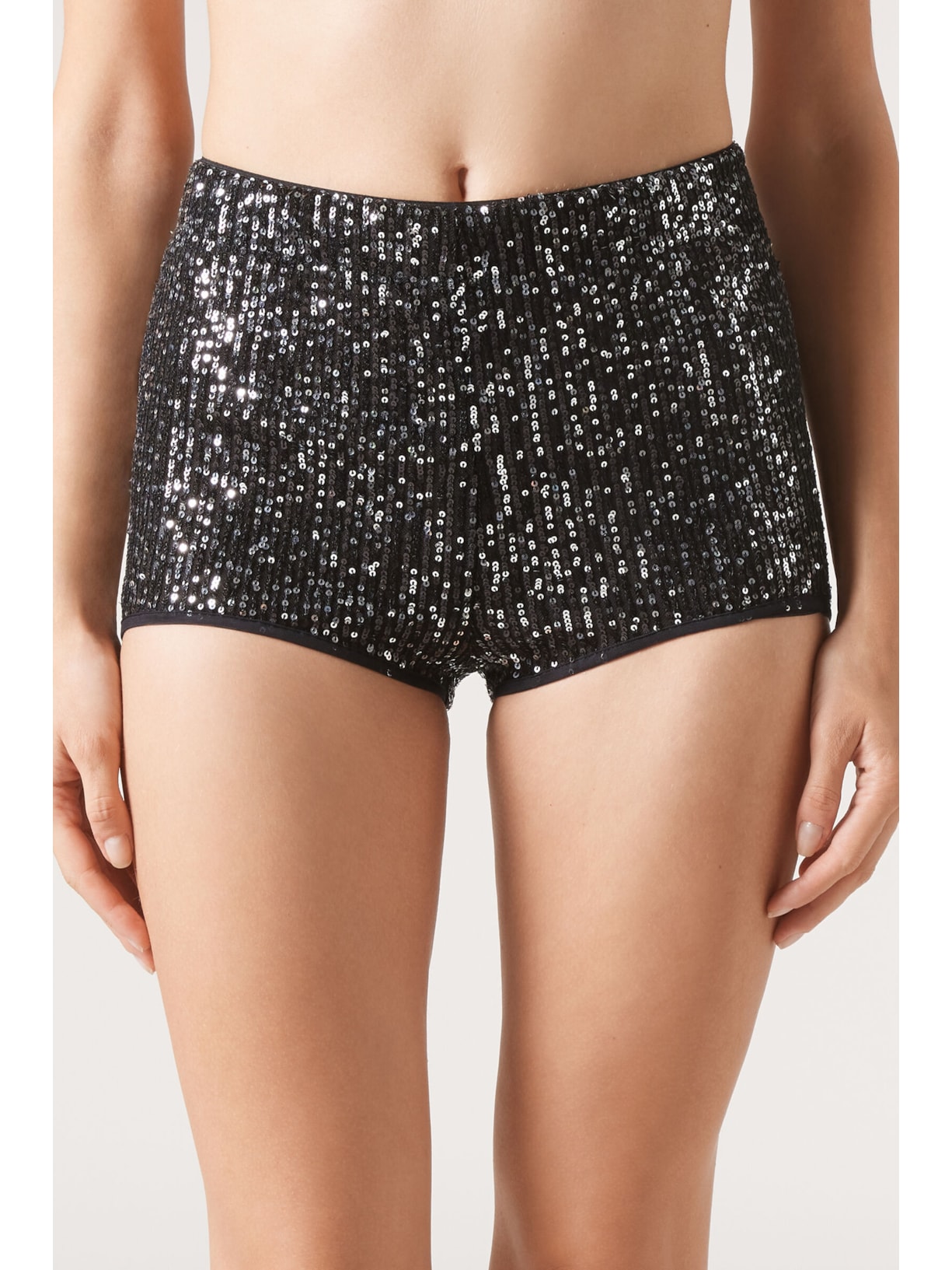 Hot Pant Com Paetês - Preto