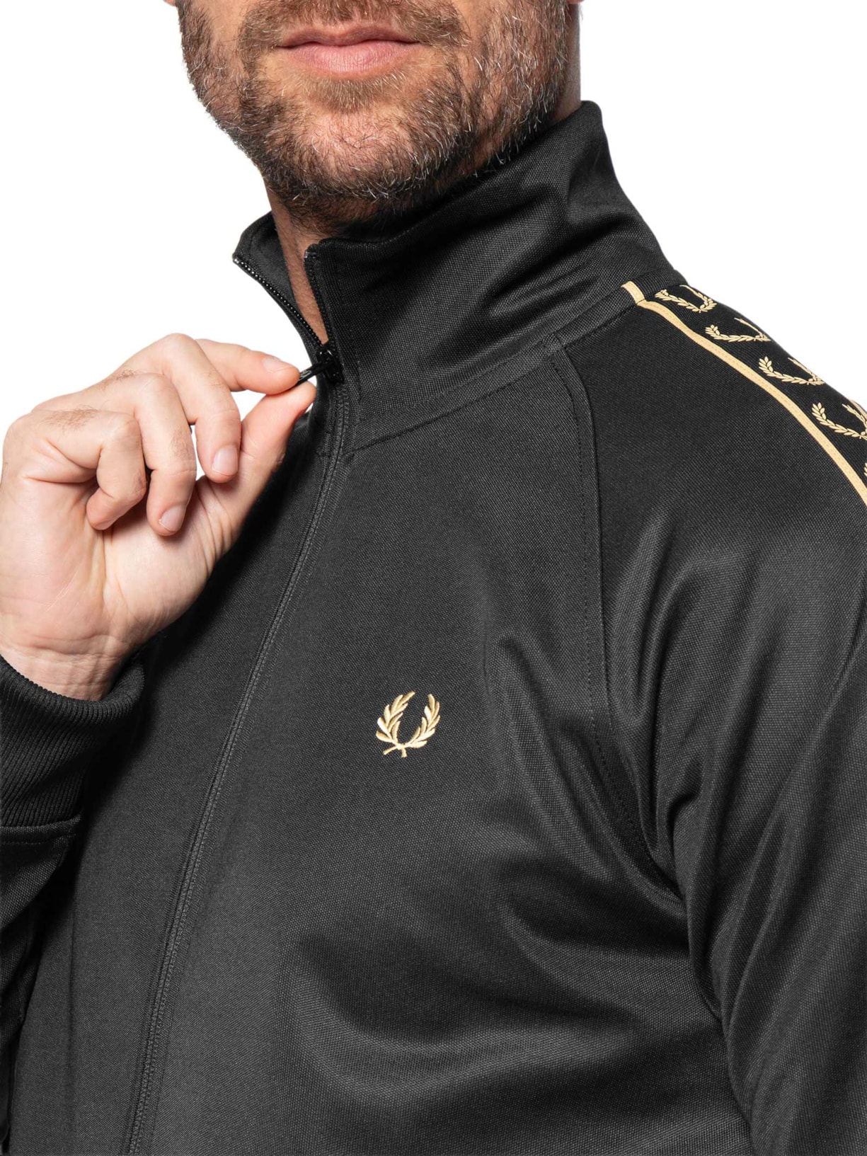 Jaqueta Masculina Esportiva Detalhe Faixa Dupla Preto Fred Perry