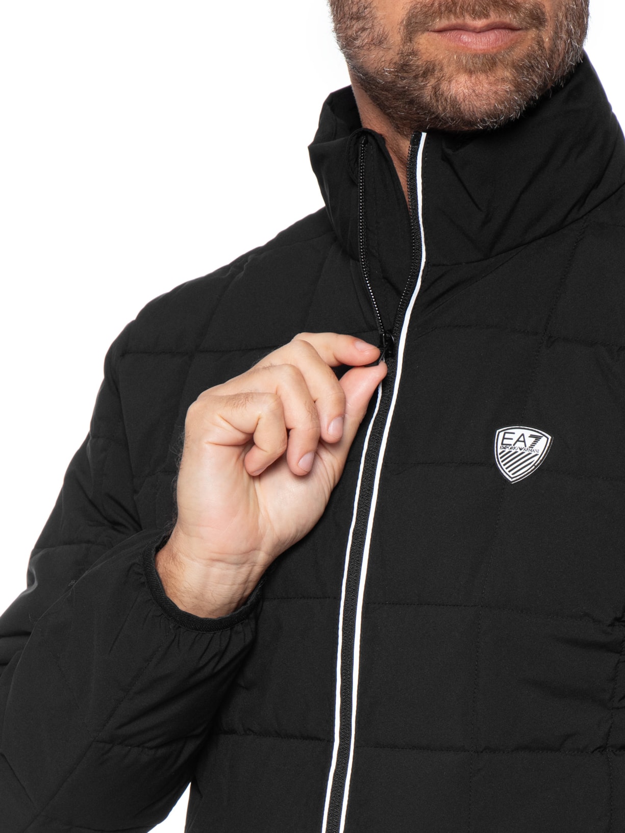 Jaqueta Puffer Masculina Brasão Train Premium Thermore Preto Ea7 Emporio Armani