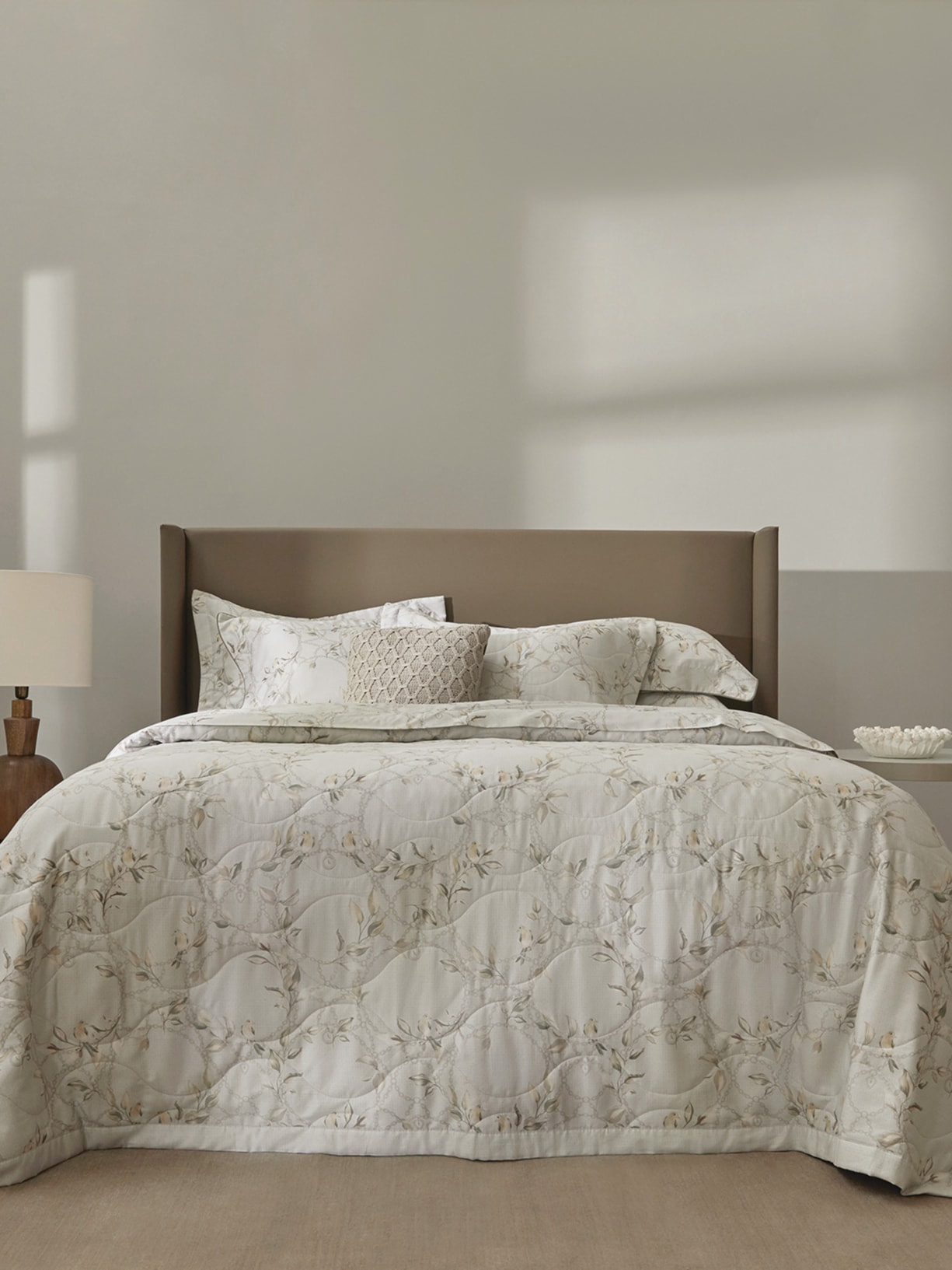 Jogo de Cama Casal 200 Fios Cetim 100% Algodão Uccelo Bege Trussardi