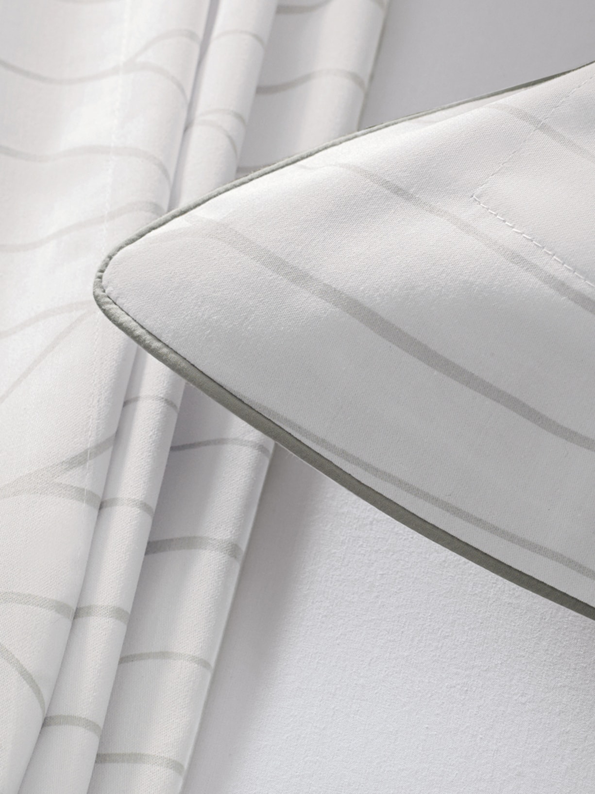 Jogo de Cama Casal 200 Fios Gran Canale Branco Trussardi