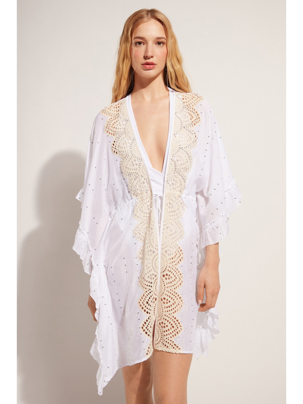 Kaftan Estilo Quimono Com Bordado Inglês e Paetês Branco Calzedonia