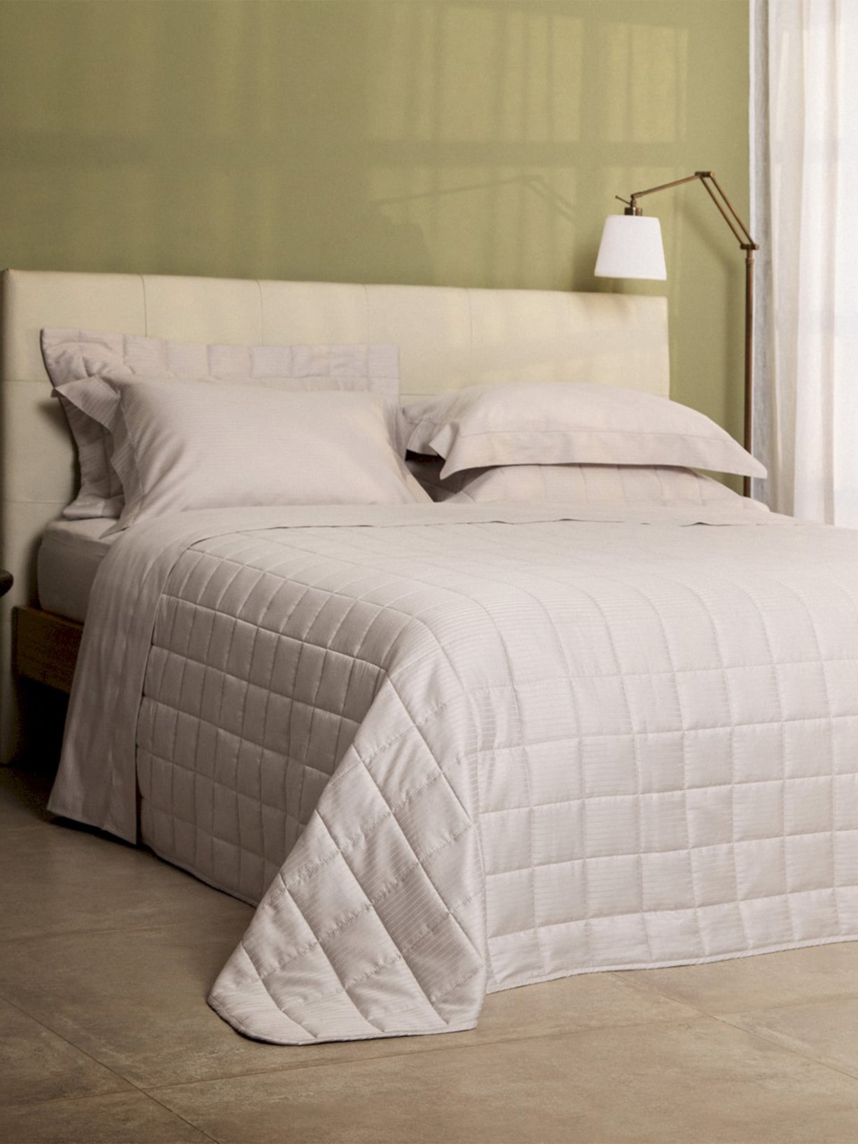 Kit Colcha Damask Stripes Queen Cetim 300 Fios 3 Peças Bege Buddemeyer