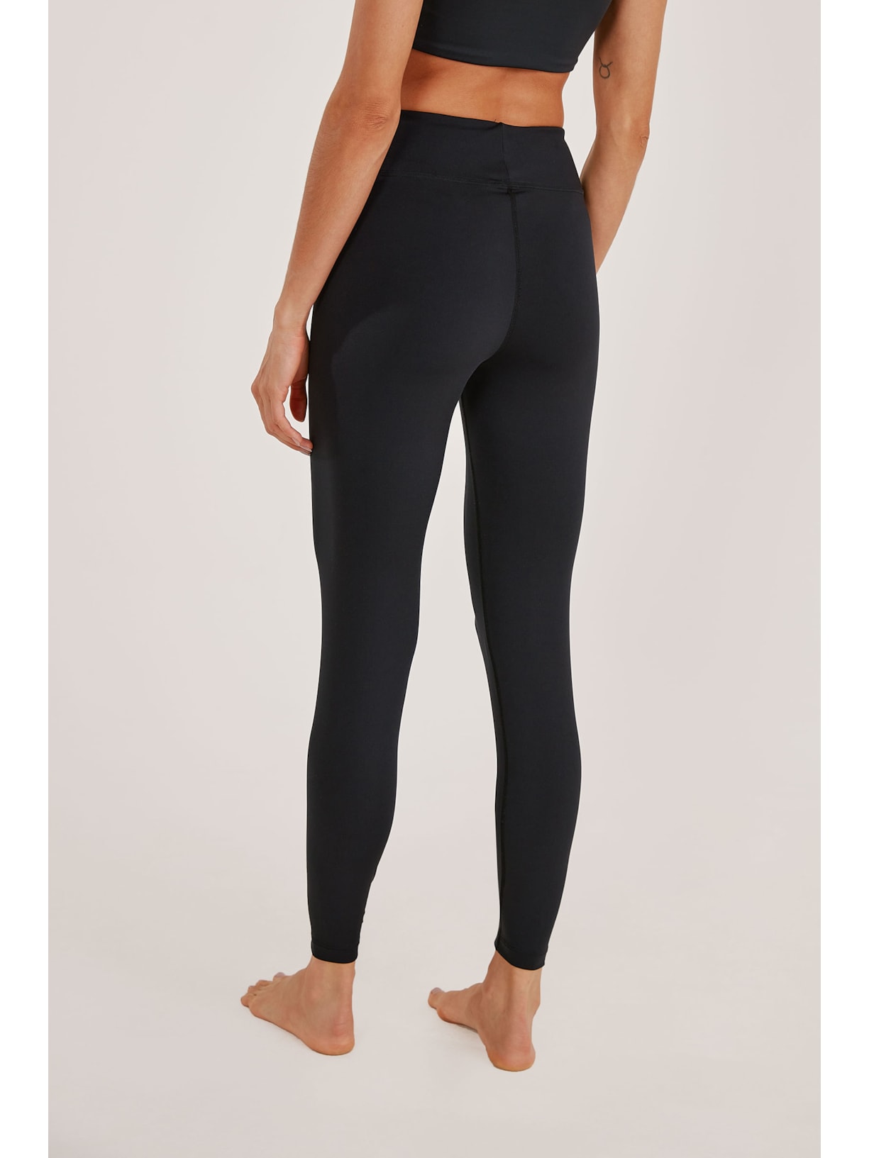 Legging Fitness Preta Soft Skin Basic Lolli Yogini