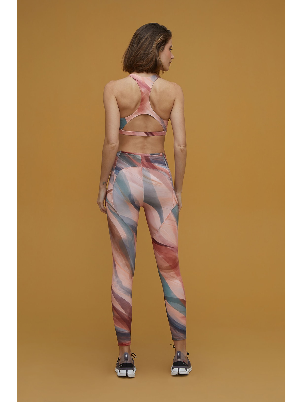 Legging Fitness Recortes Bolsos Estampado Desert Yogini