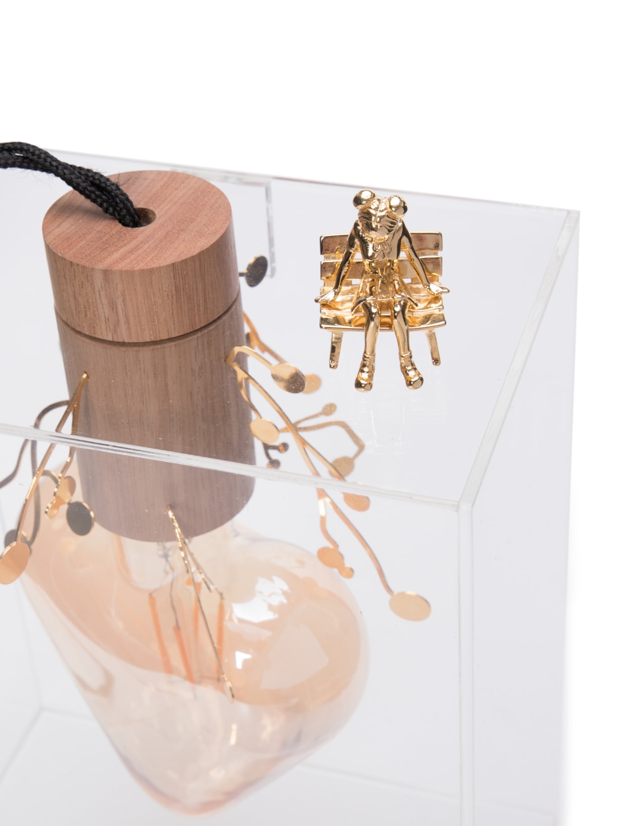 Luminária Coração Apertado Pracinha Fio Marrom Ric Melo Design