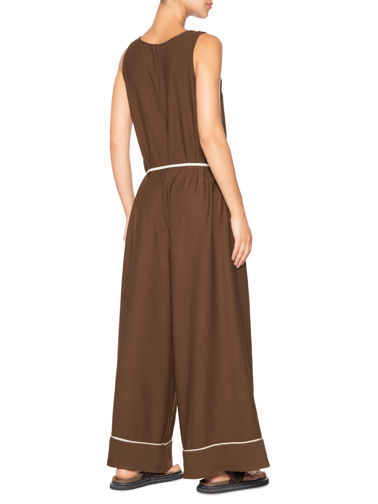 Macacão Feminino Básico Texturizado Marrom Basiq