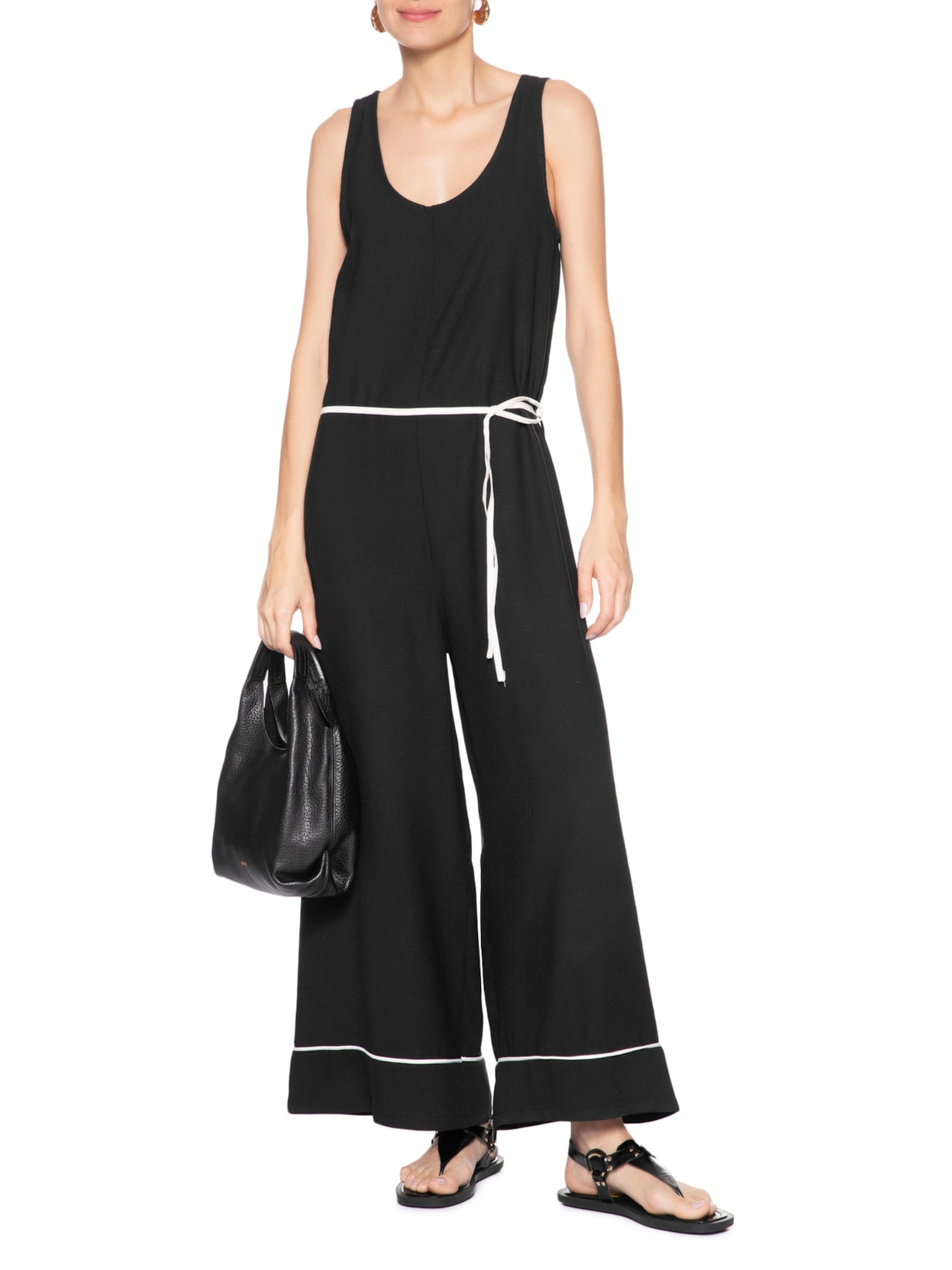 Macacão Feminino Básico Texturizado Preto Basiq