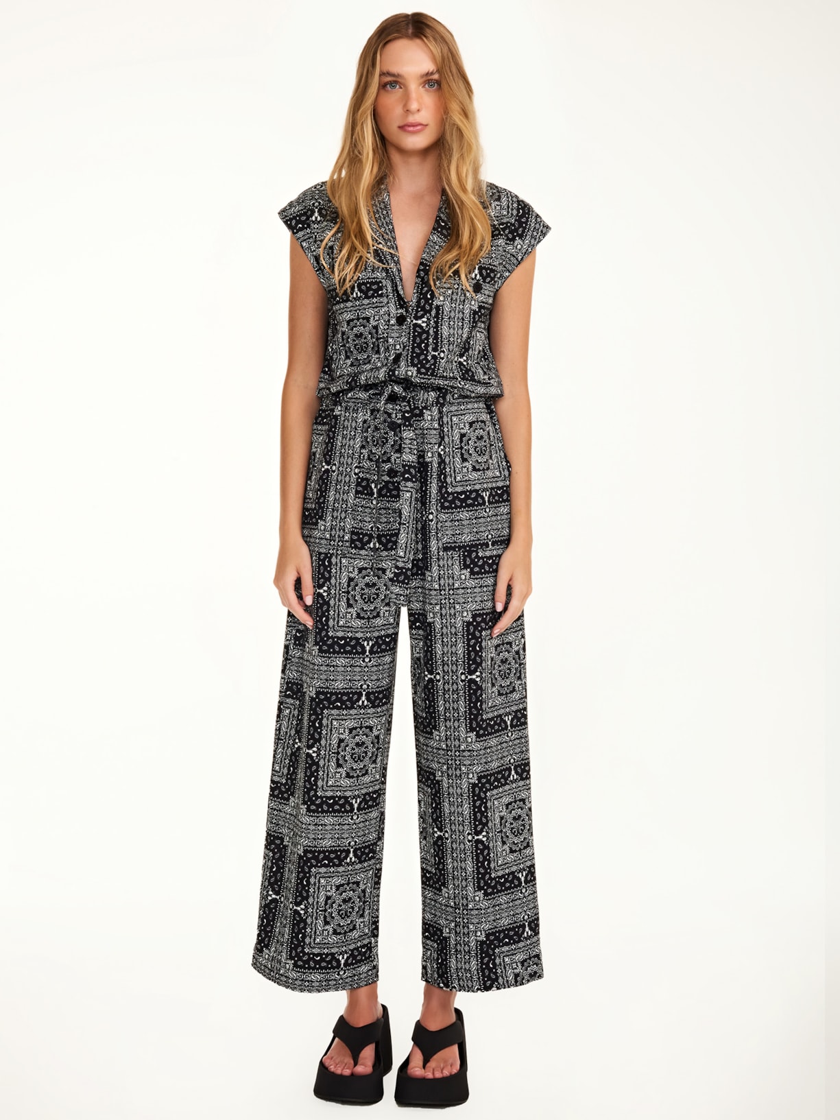 Macacão Feminino Cavoli Preto Triya + Nv