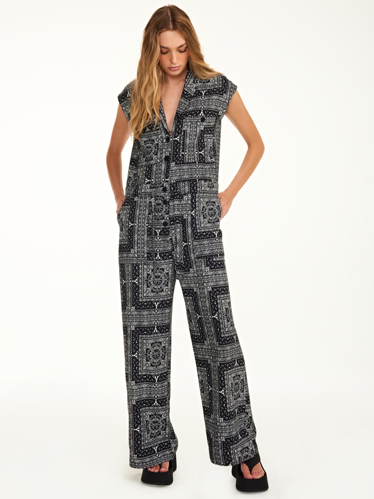 Macacão Feminino Cavoli Preto Triya + Nv