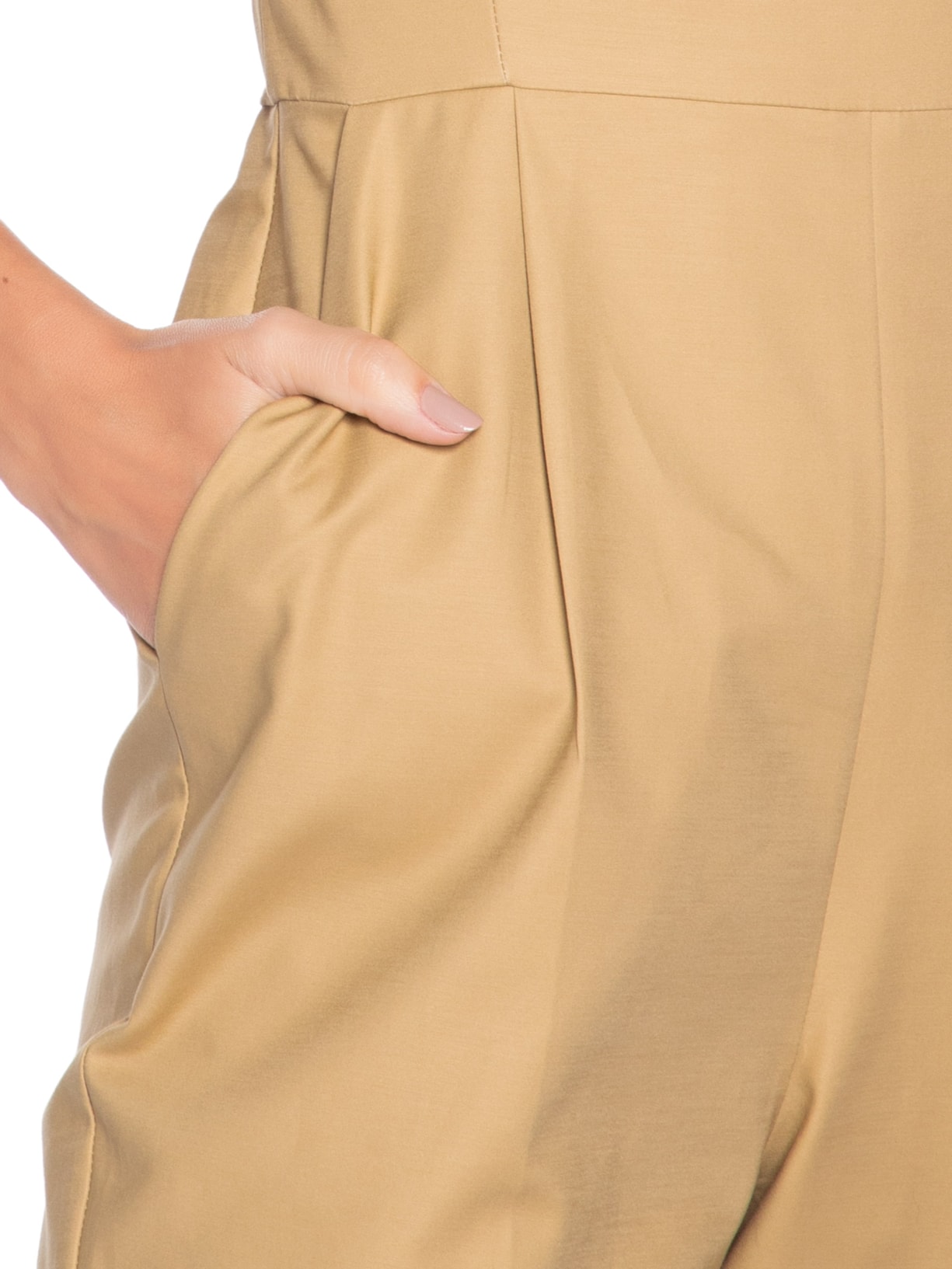 Macacão Feminino Fianco Gola Pregas Bege Andrea Marques