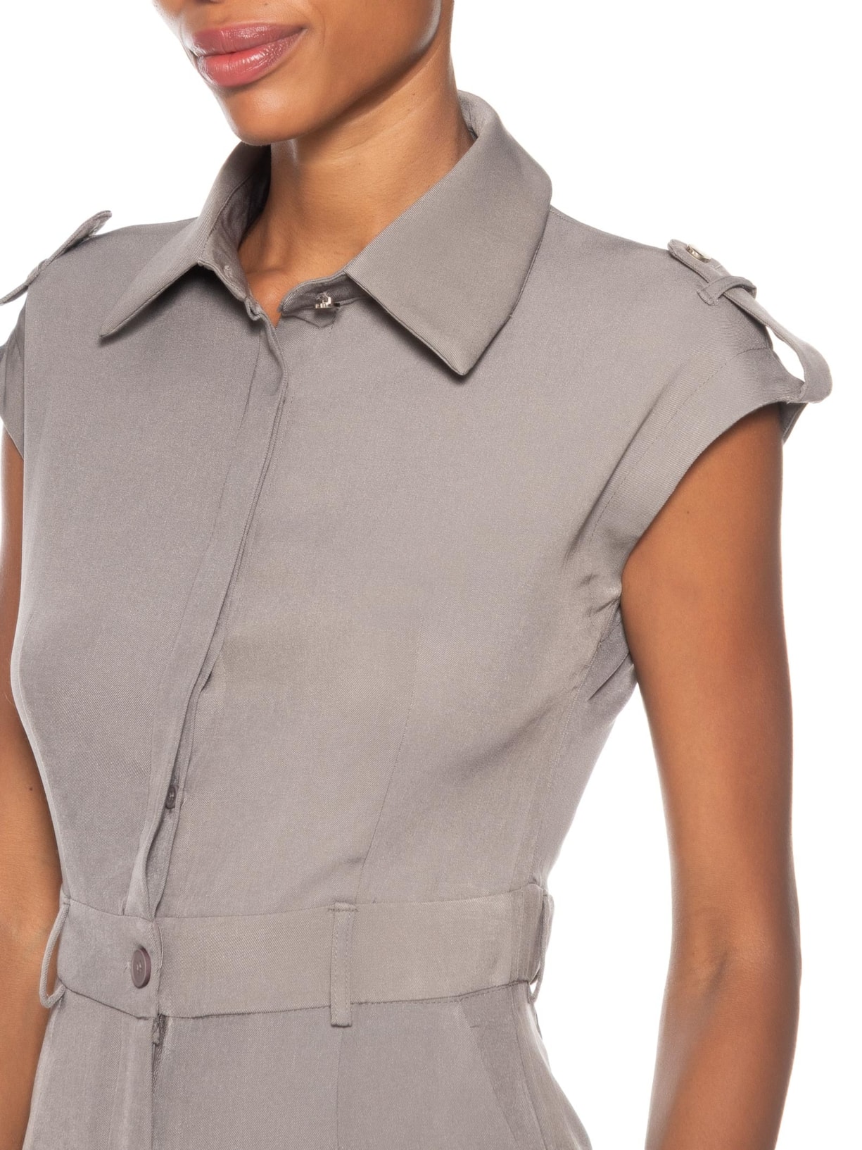 Macacão Feminino Manga Curta Cinza Basiq