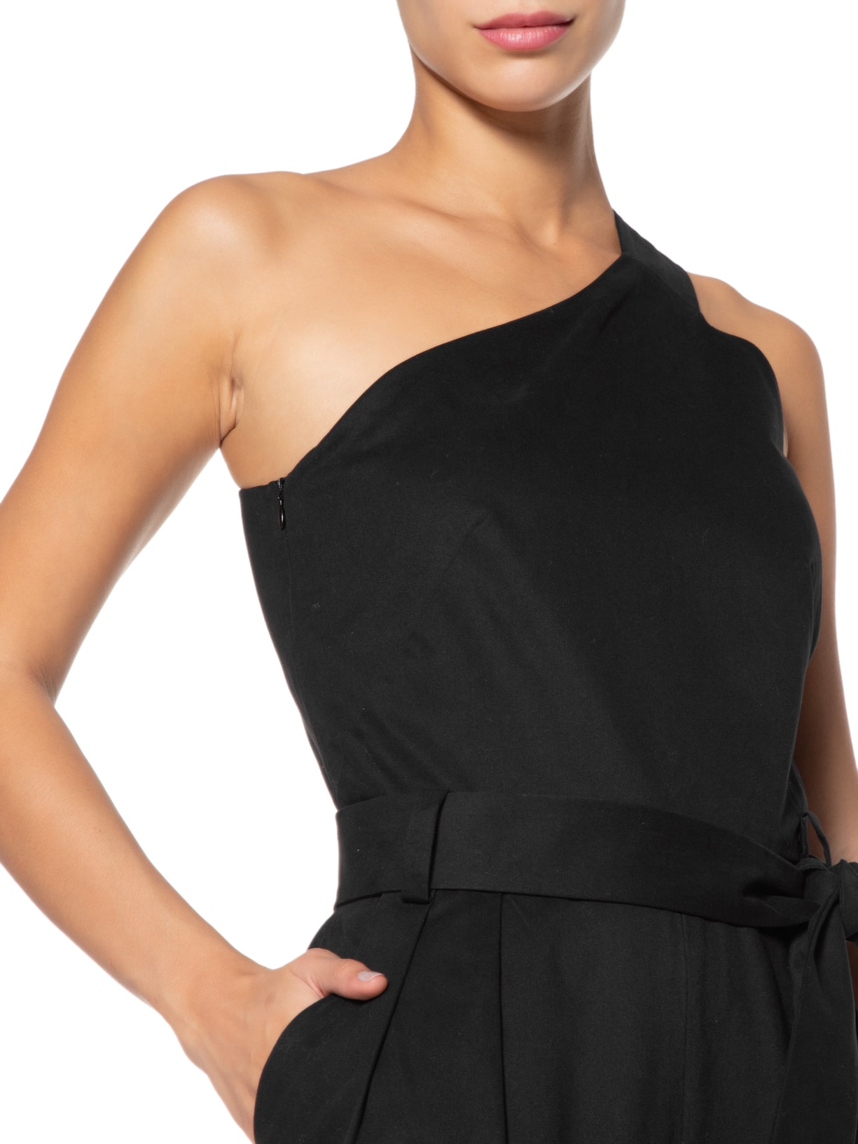 Macacão Feminino Ombro único Preto Andrea Marques