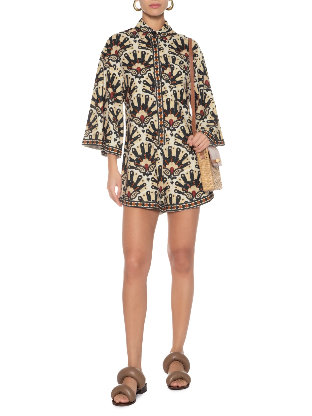 Macaquinho Feminino Leque De Flor Bege Farm