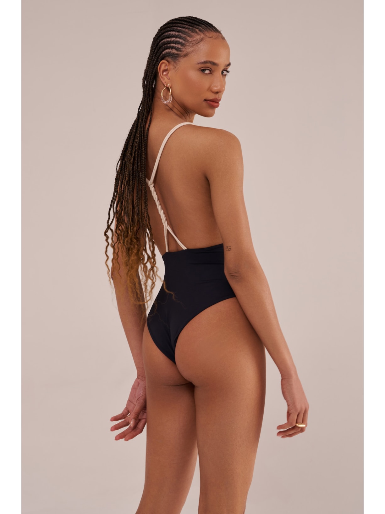 maiô com detalhe em corda cordel preto Suntime