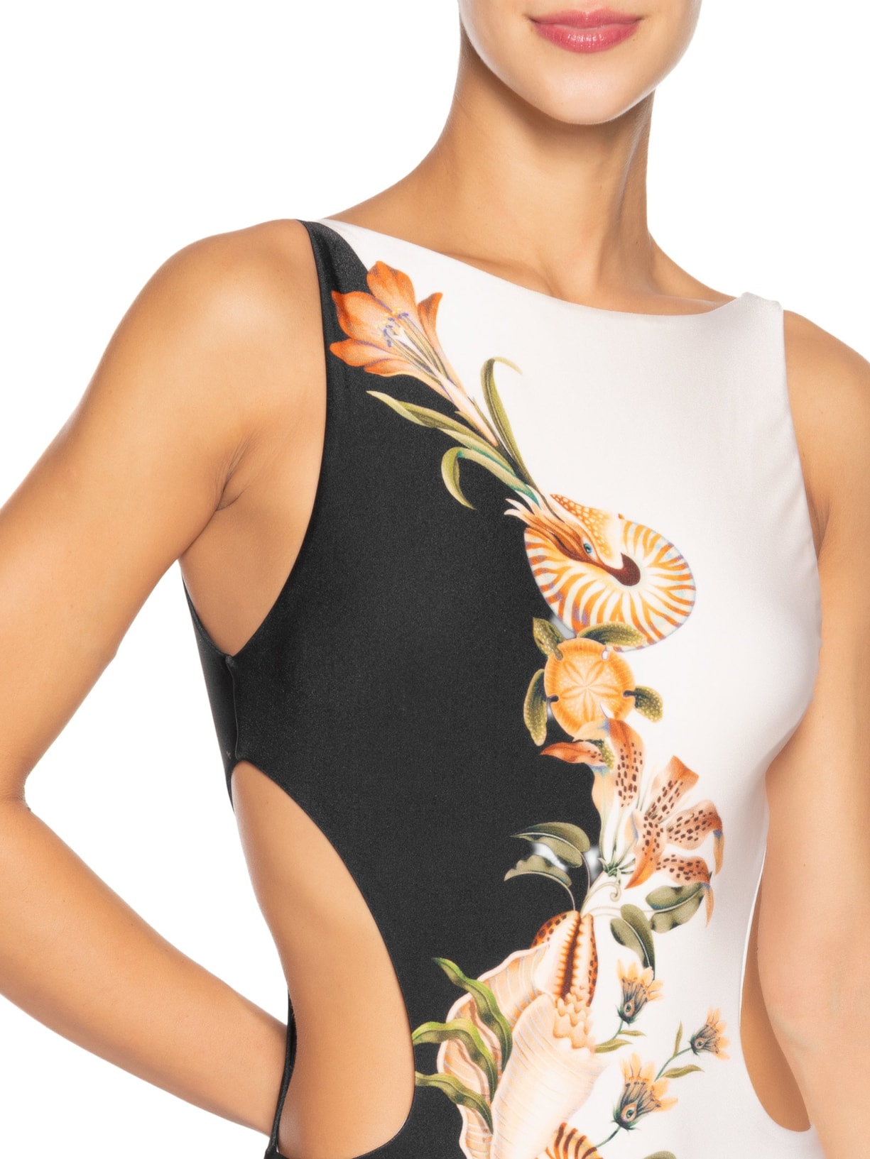 Maiô Localizado Concha Surreal Preto Farm Praia