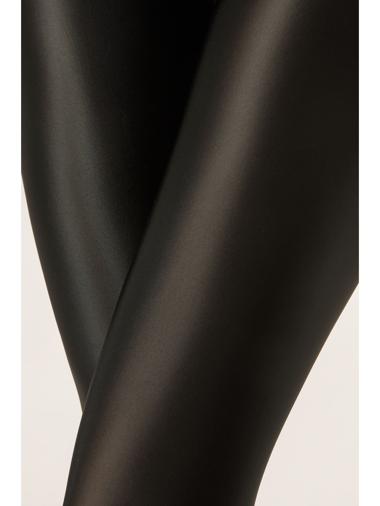 Meia-Calça Com Efeito Acetinado Preto Calzedonia