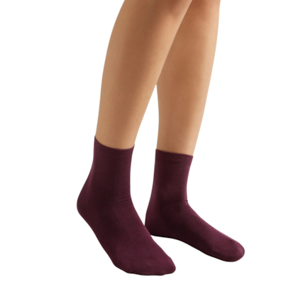 Meia Curta Com Borda Trabalhada - Bordô