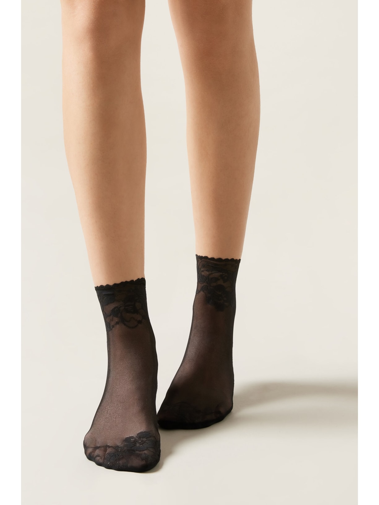 Meia Curta Em Renda Preto Calzedonia