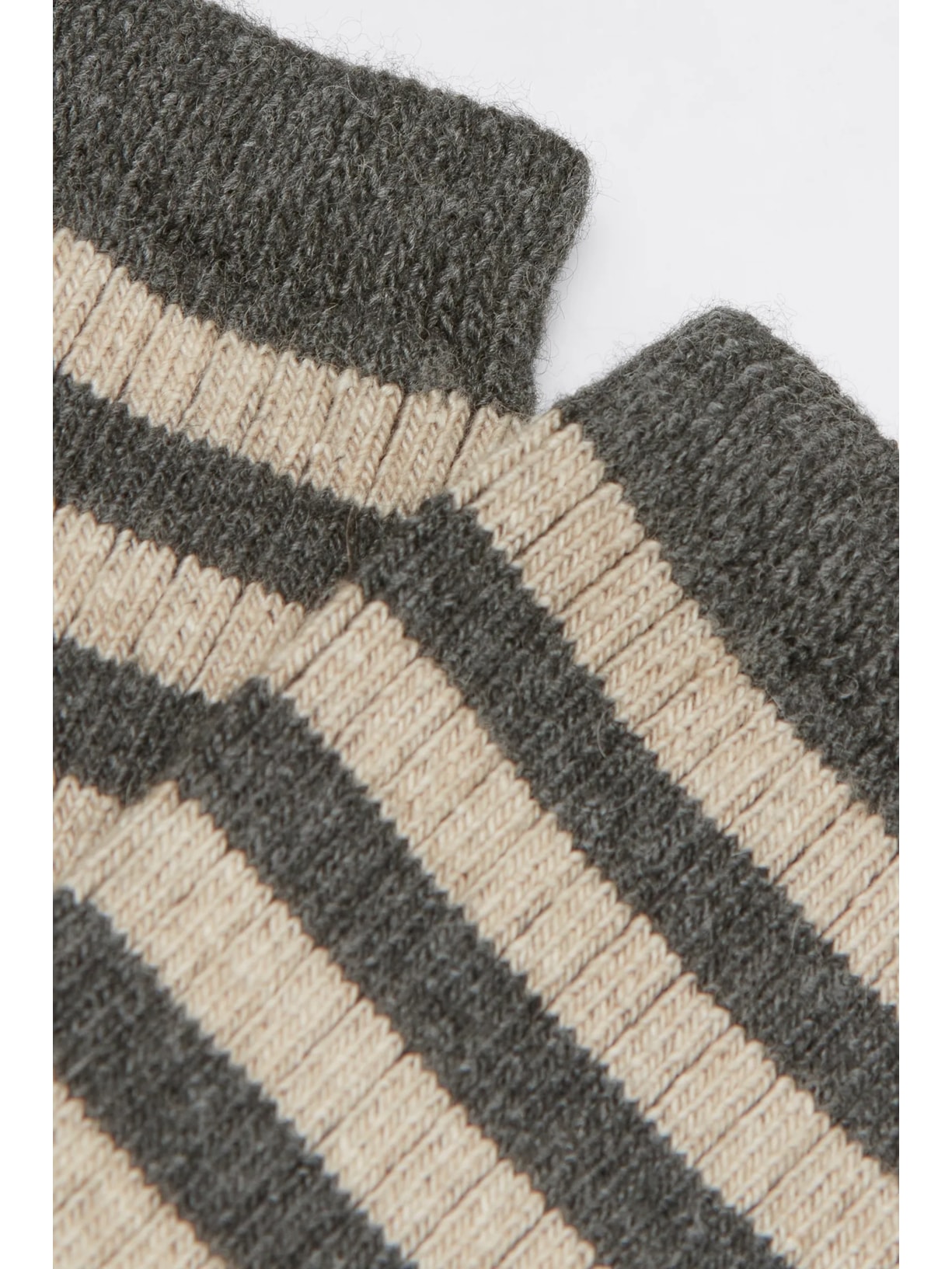 Meia Curta Listrada Com Cashmere Cinza Calzedonia