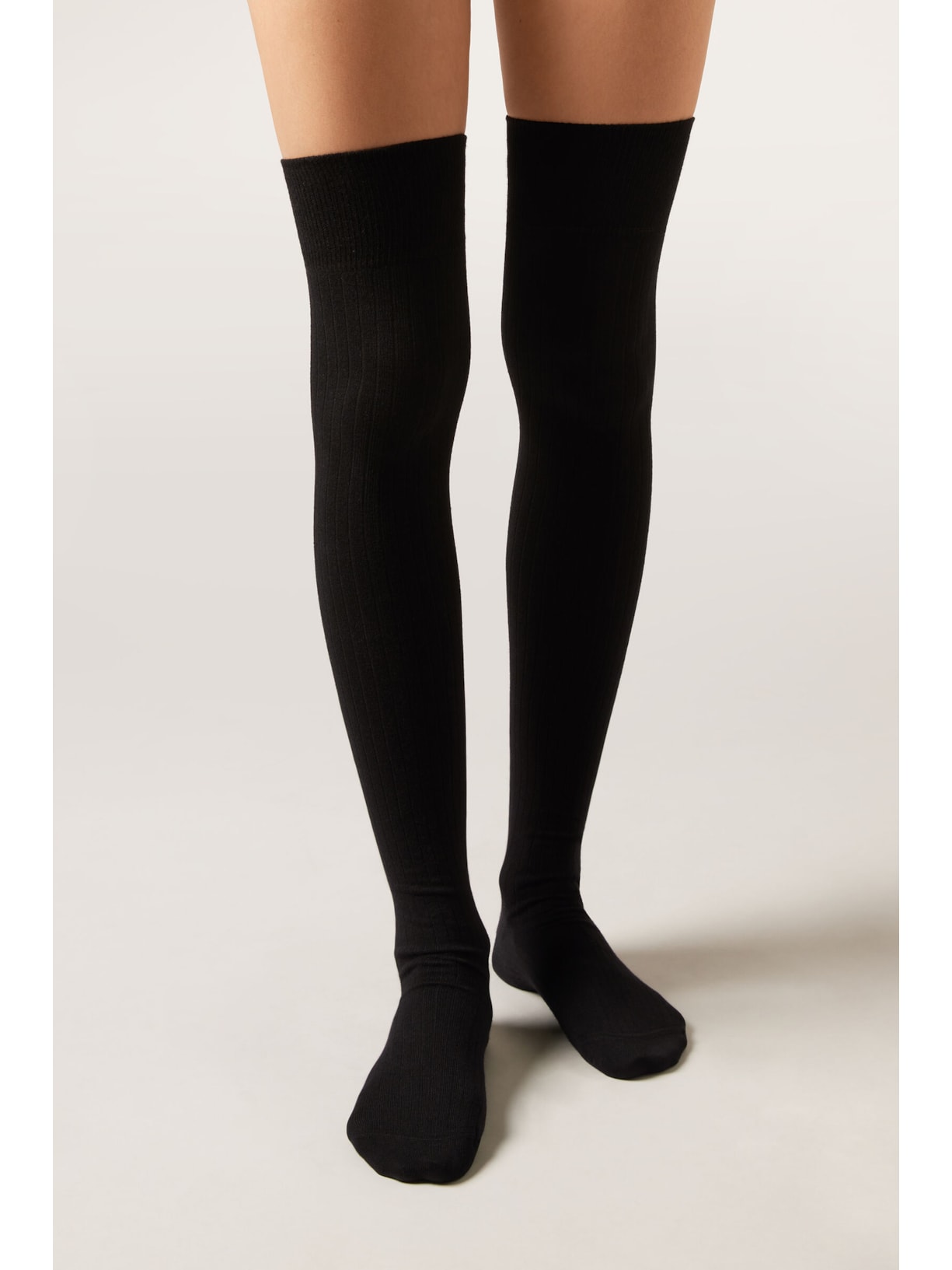 Meia Estilo Longuette Canelada Em Algodão Preto Calzedonia