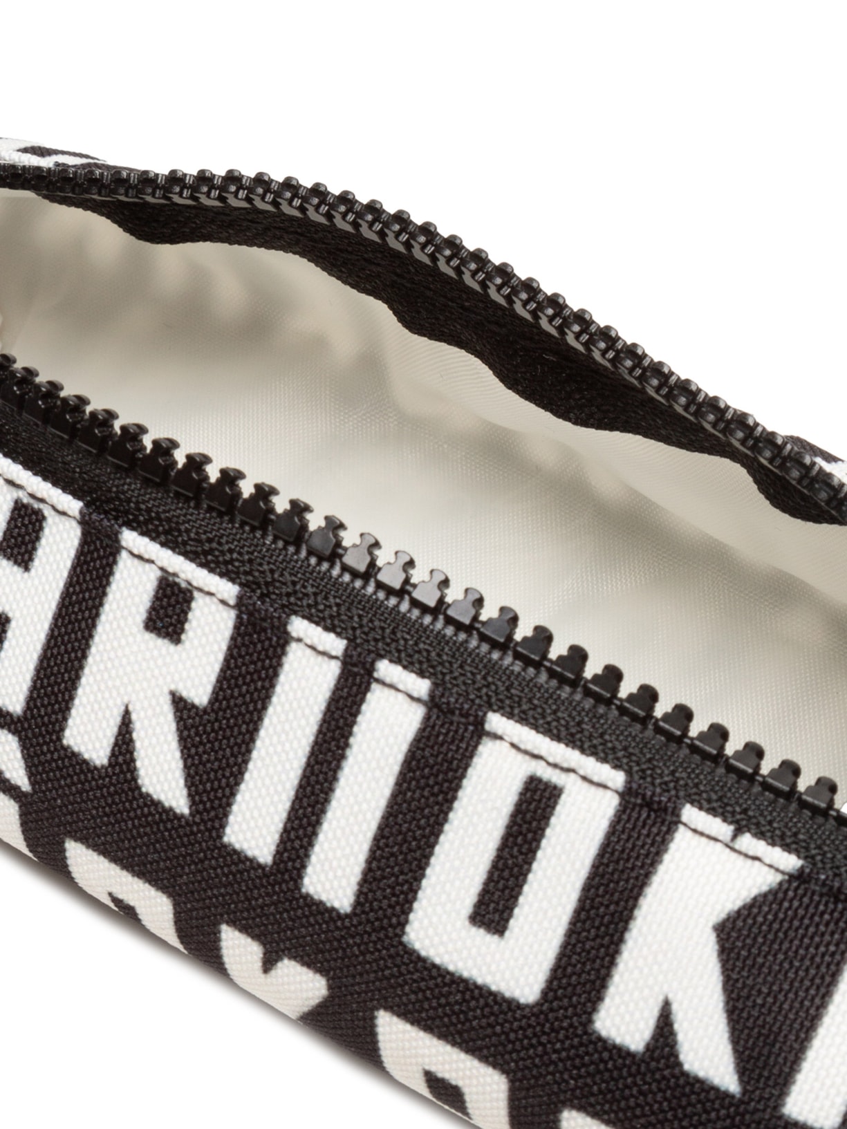 Mini Necessaire Ora Bolas Kariioka Preto Farm Etc