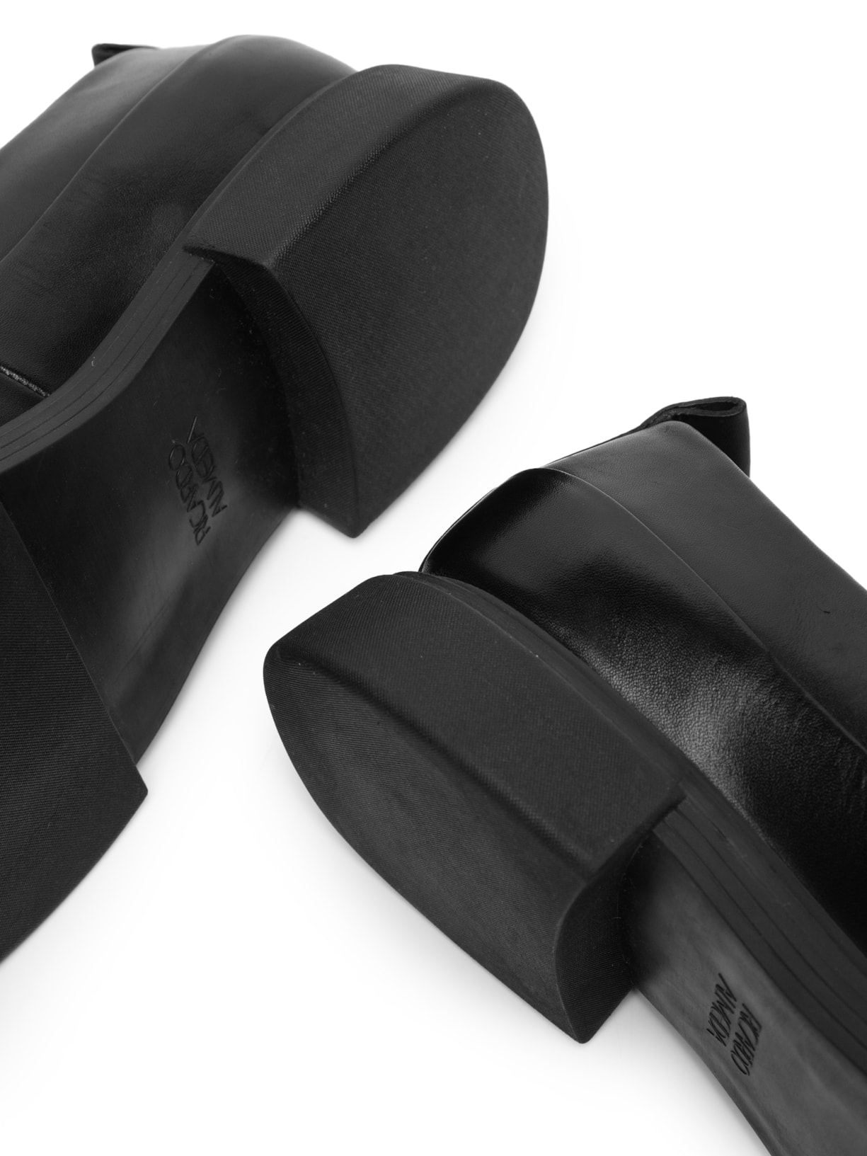 Mocassim Masculino com Recortes Preto Ricardo Almeida