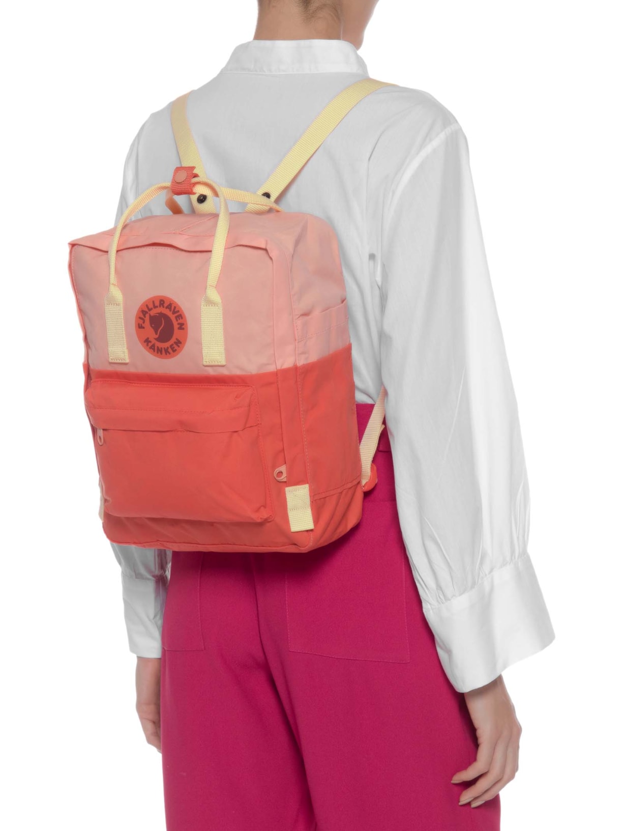 Mochila Feminina Kånken Art Laranja Fjällräven