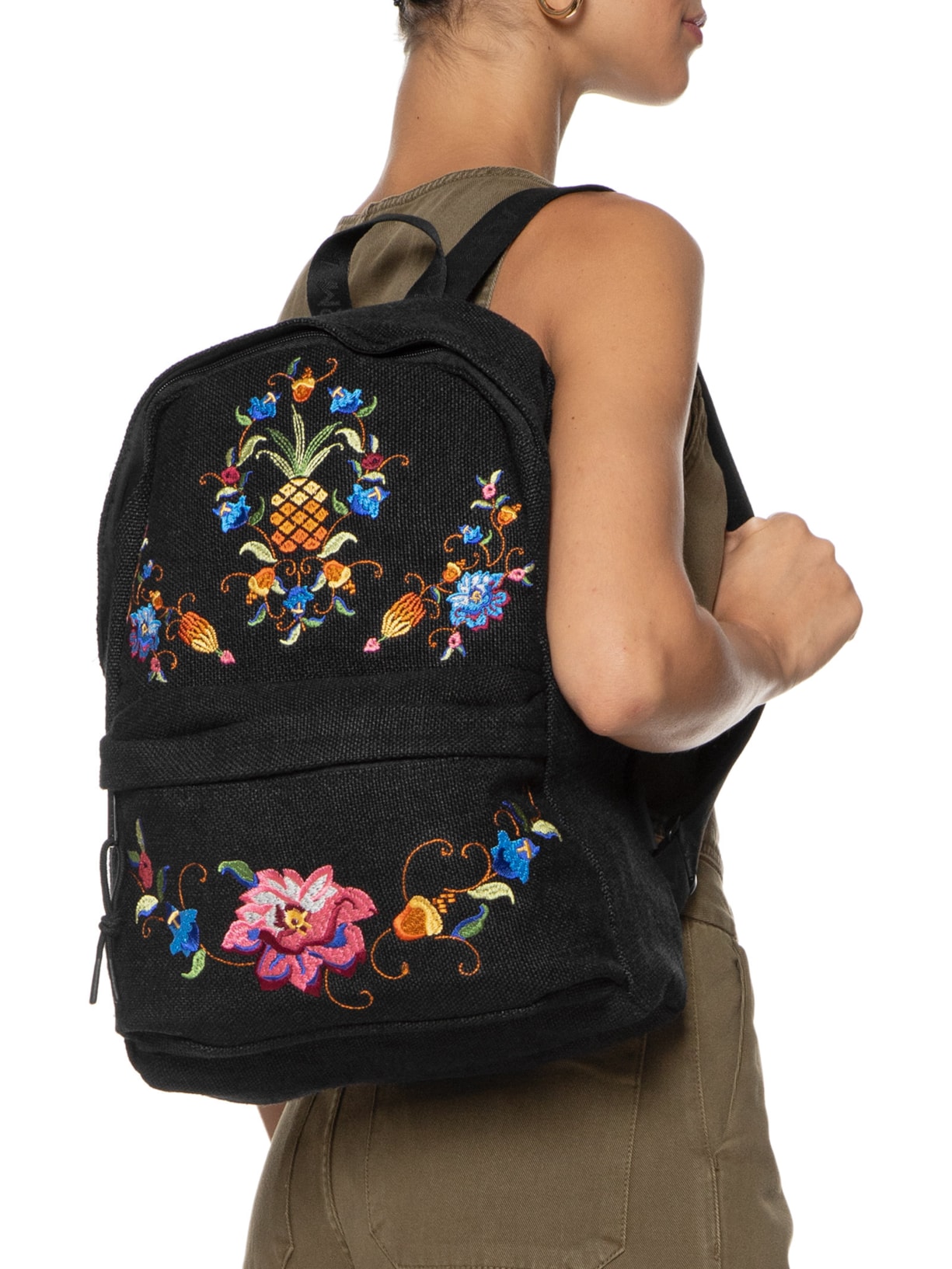 Mochila Feminina Xodó Fruta Bordada Artesanal Preto Farm Etc