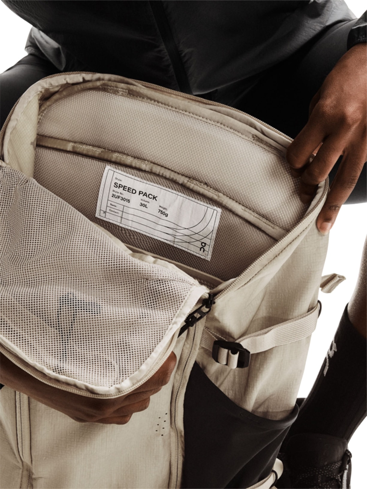 Mochila Unissex Speed Pack 30L Bege On Running