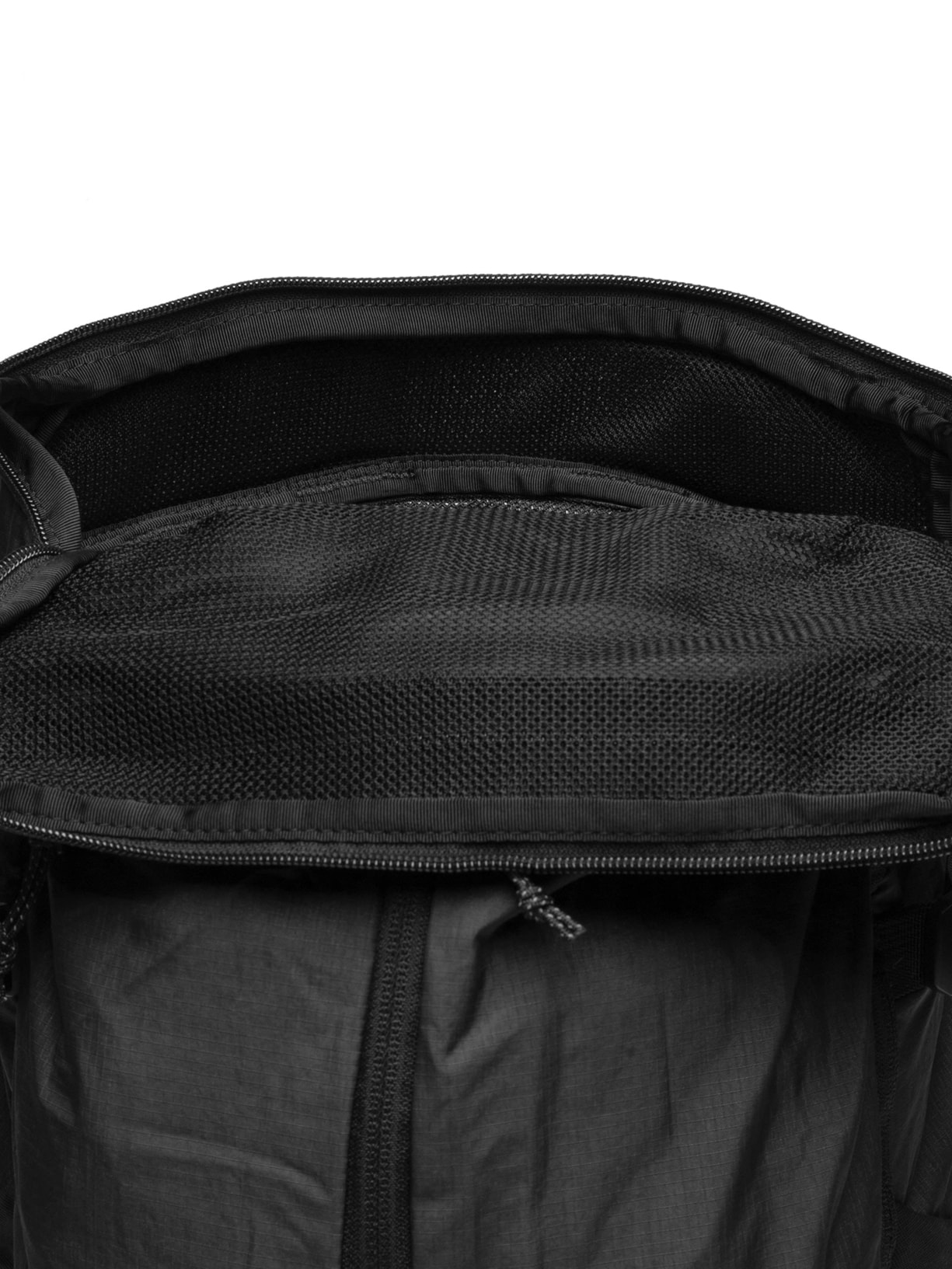 Mochila Unissex Speed Pack 30L Preto On Running