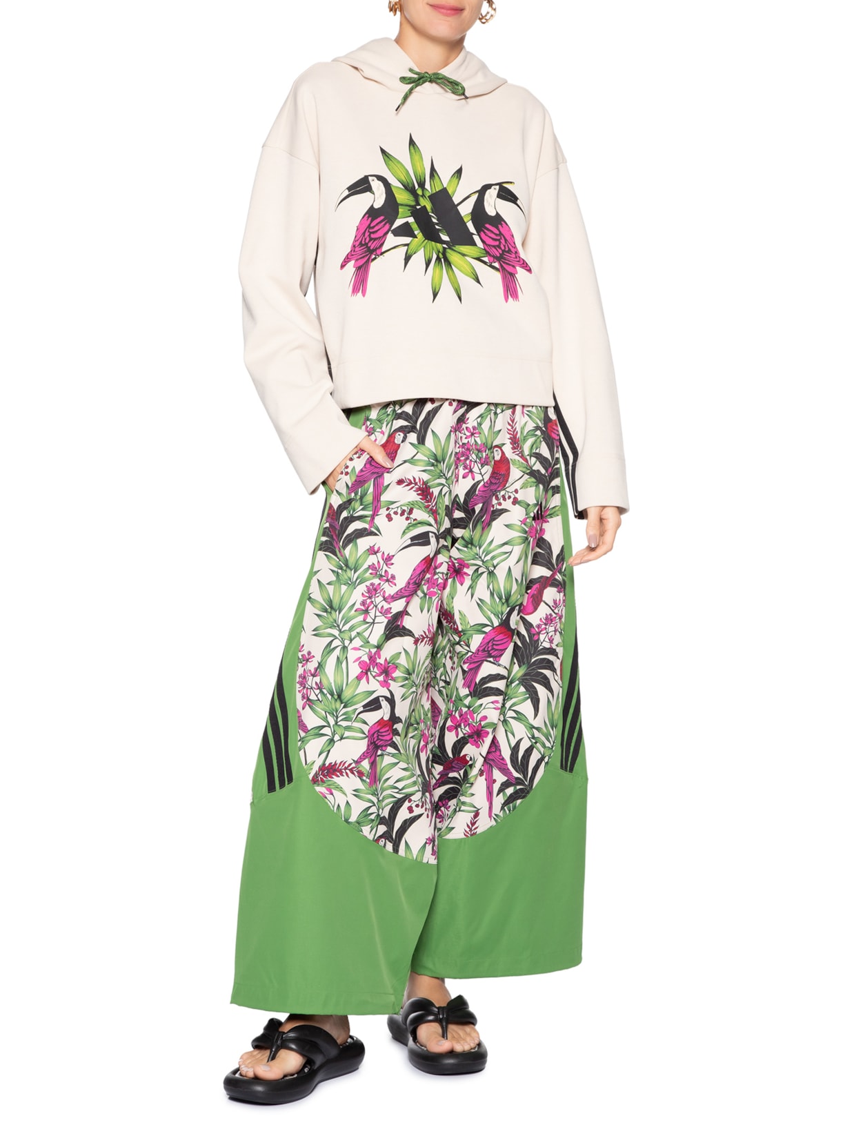 Moletom Feminino Bege Adidas + Farm