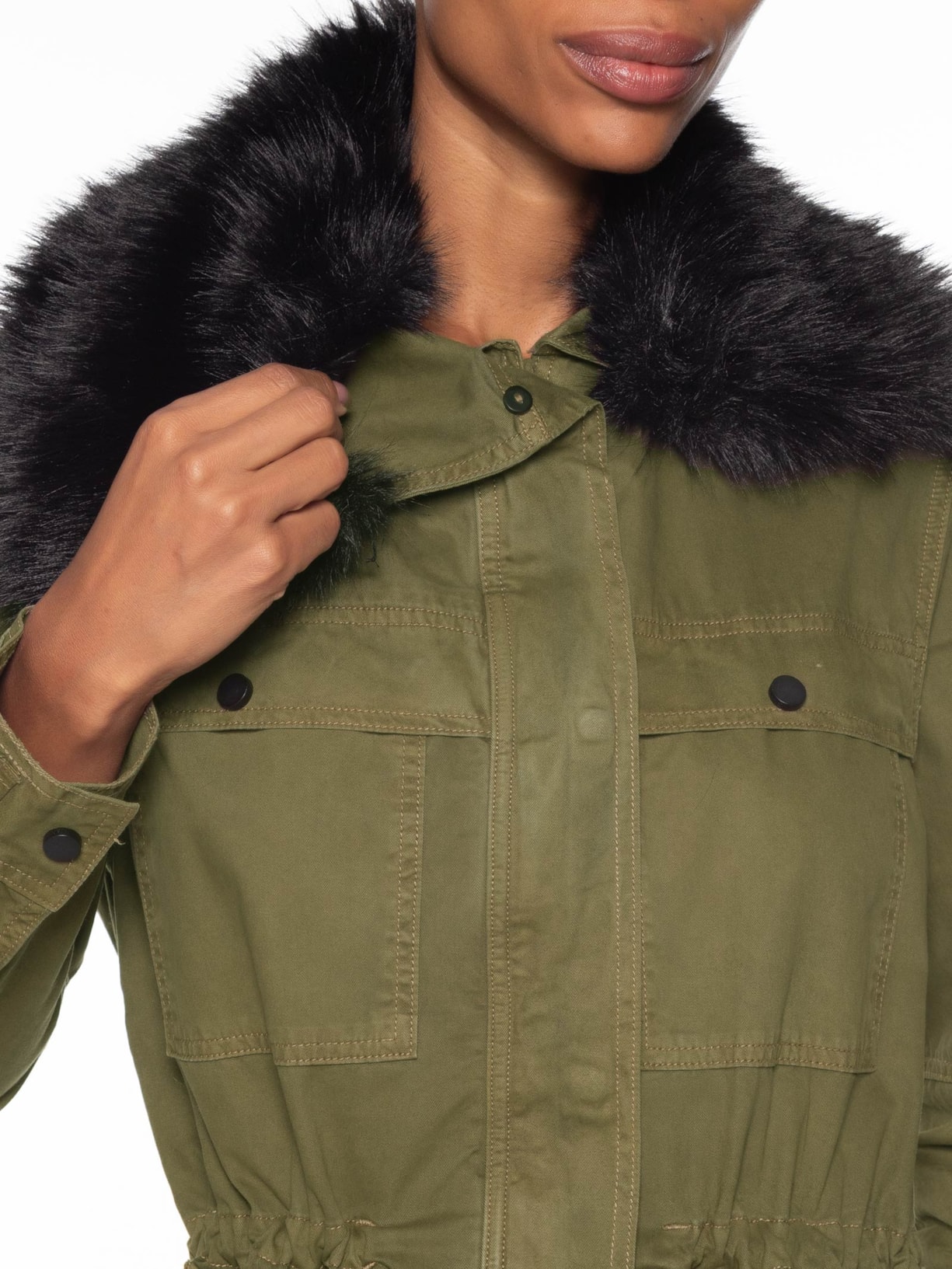 Parka Feminina Sarja Gola Fur Verde Animale Jeans